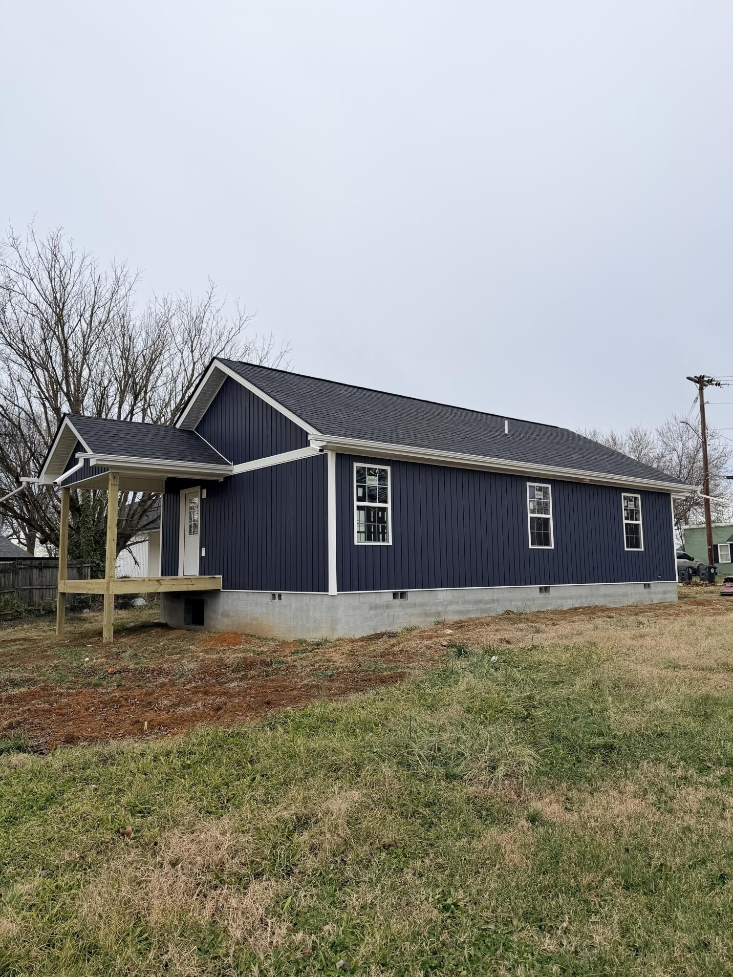 742 Seymour Street. Morristown, TN 37813