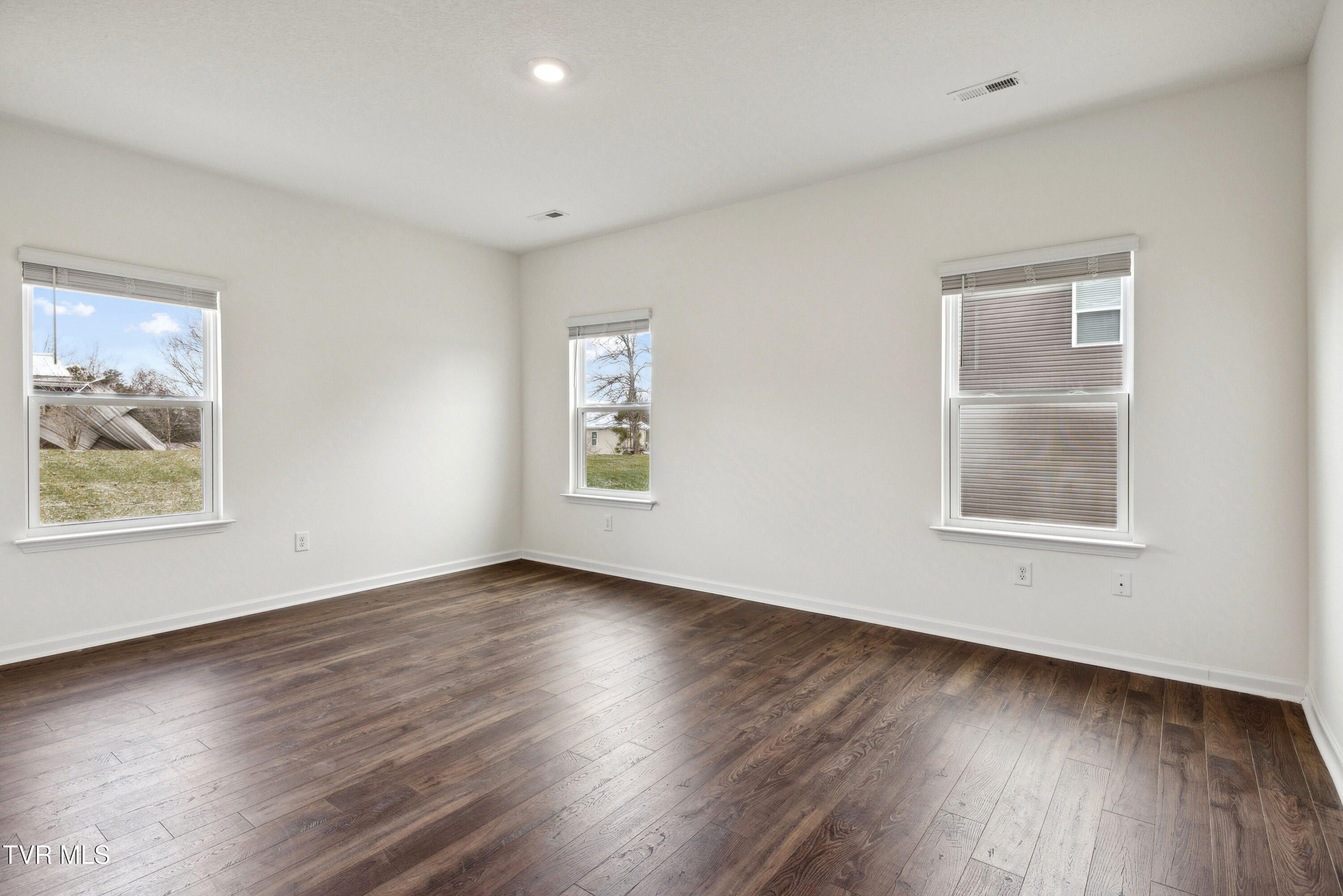 227 Artist Avenue. Johnson City, TN 37615