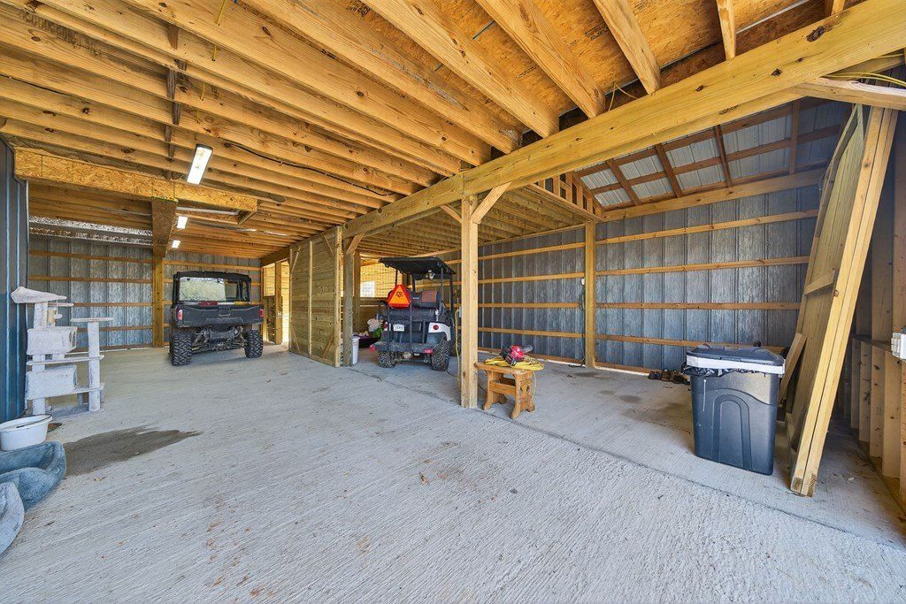 8225 Red Hill Rd. Pall Mall, TN 38577