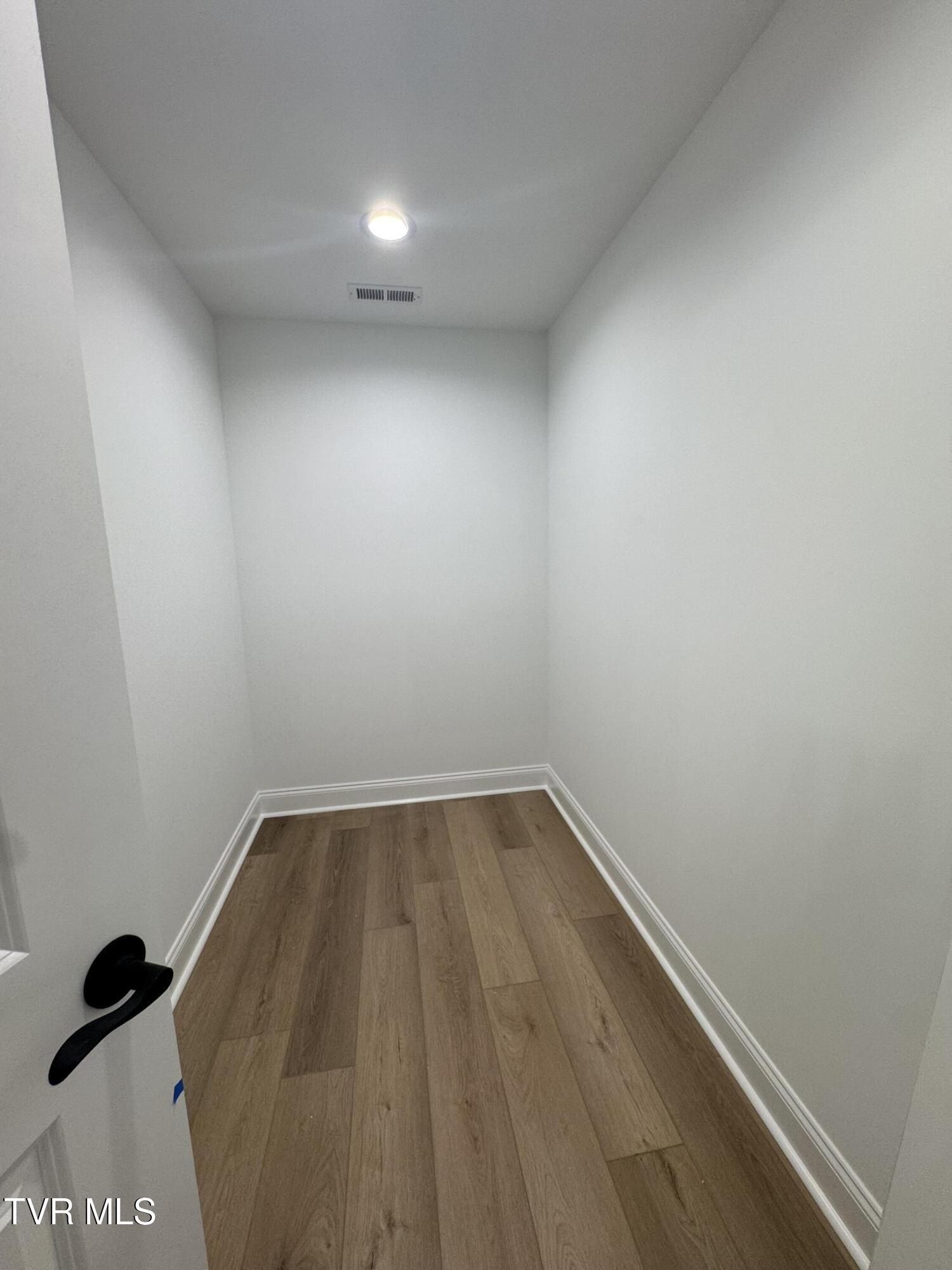 325 Tys Place. Kingsport, TN 37663