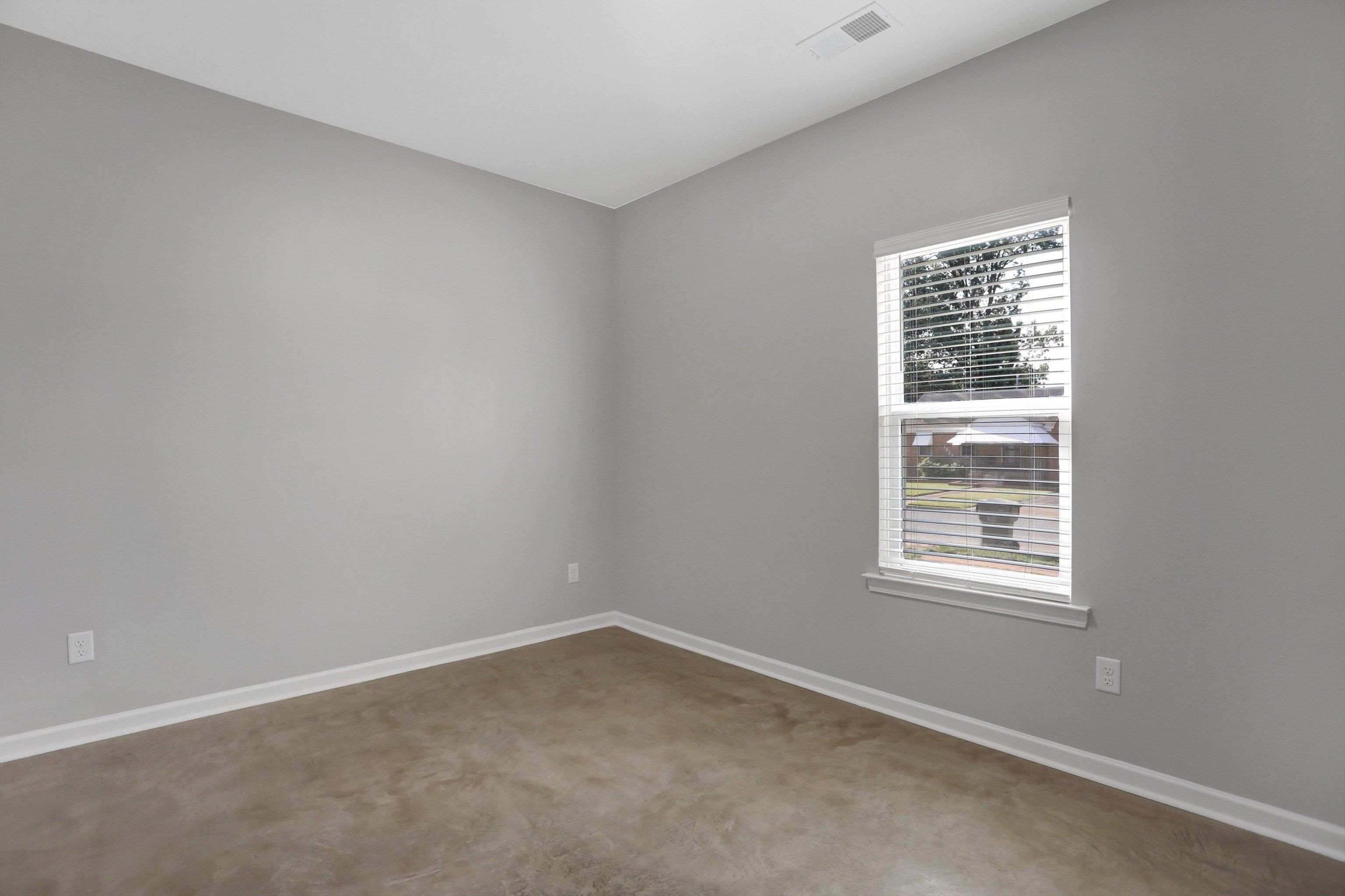 1518 Doris. Memphis, TN 38106