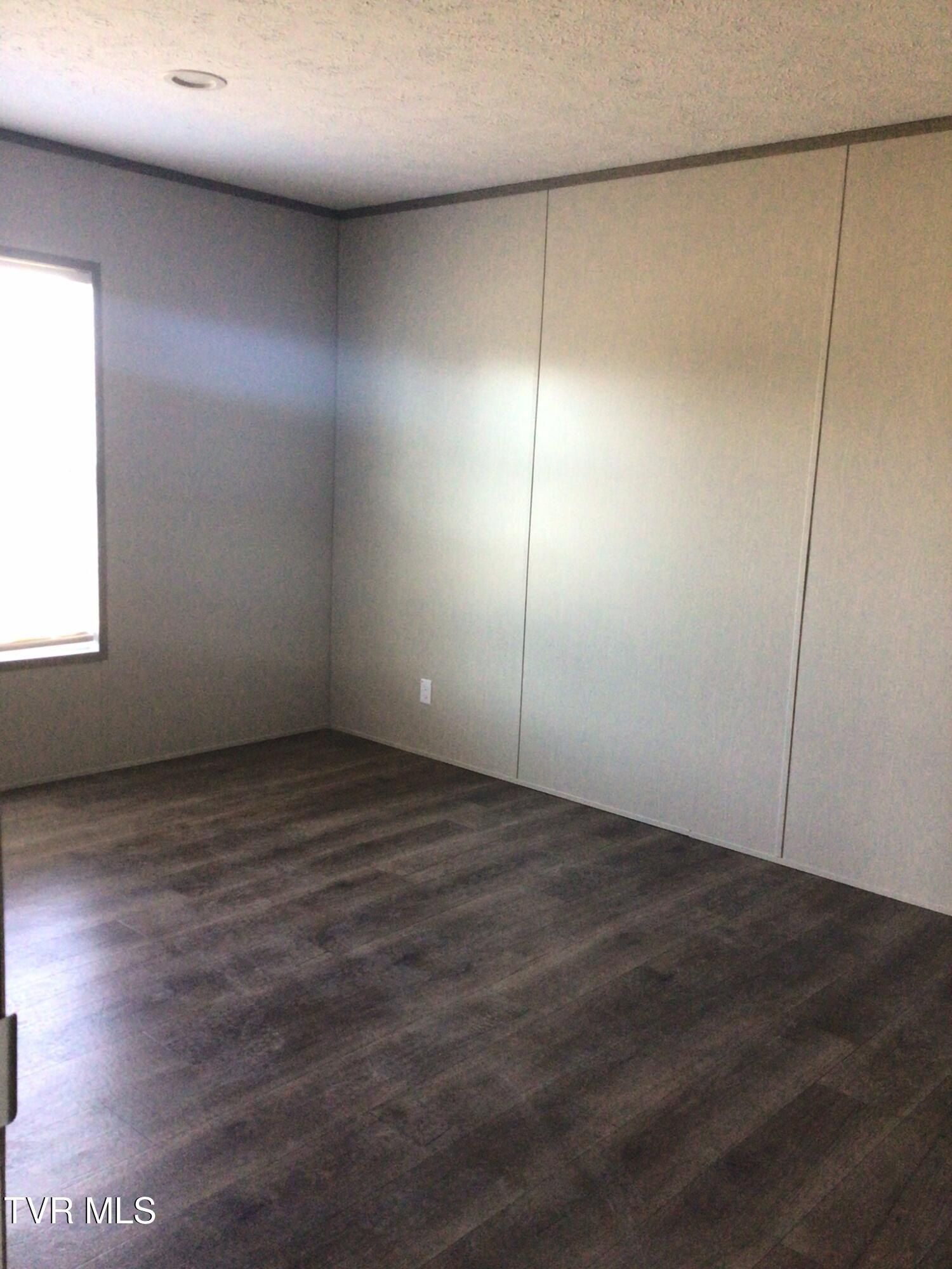 112 Shepherd N Drive. Bulls Gap, TN 37711