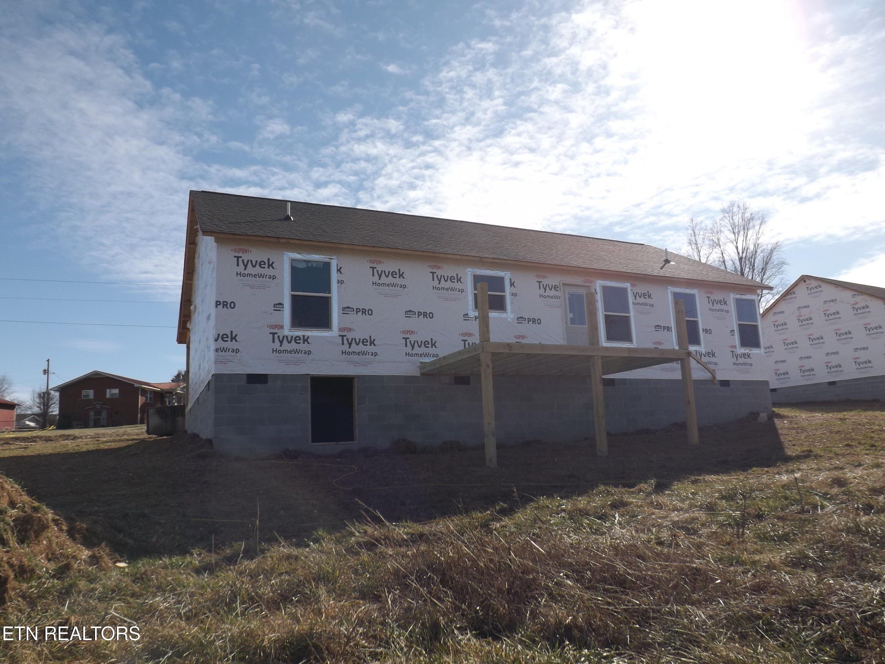 935 Shawanee Rd. Harrogate, TN 37752