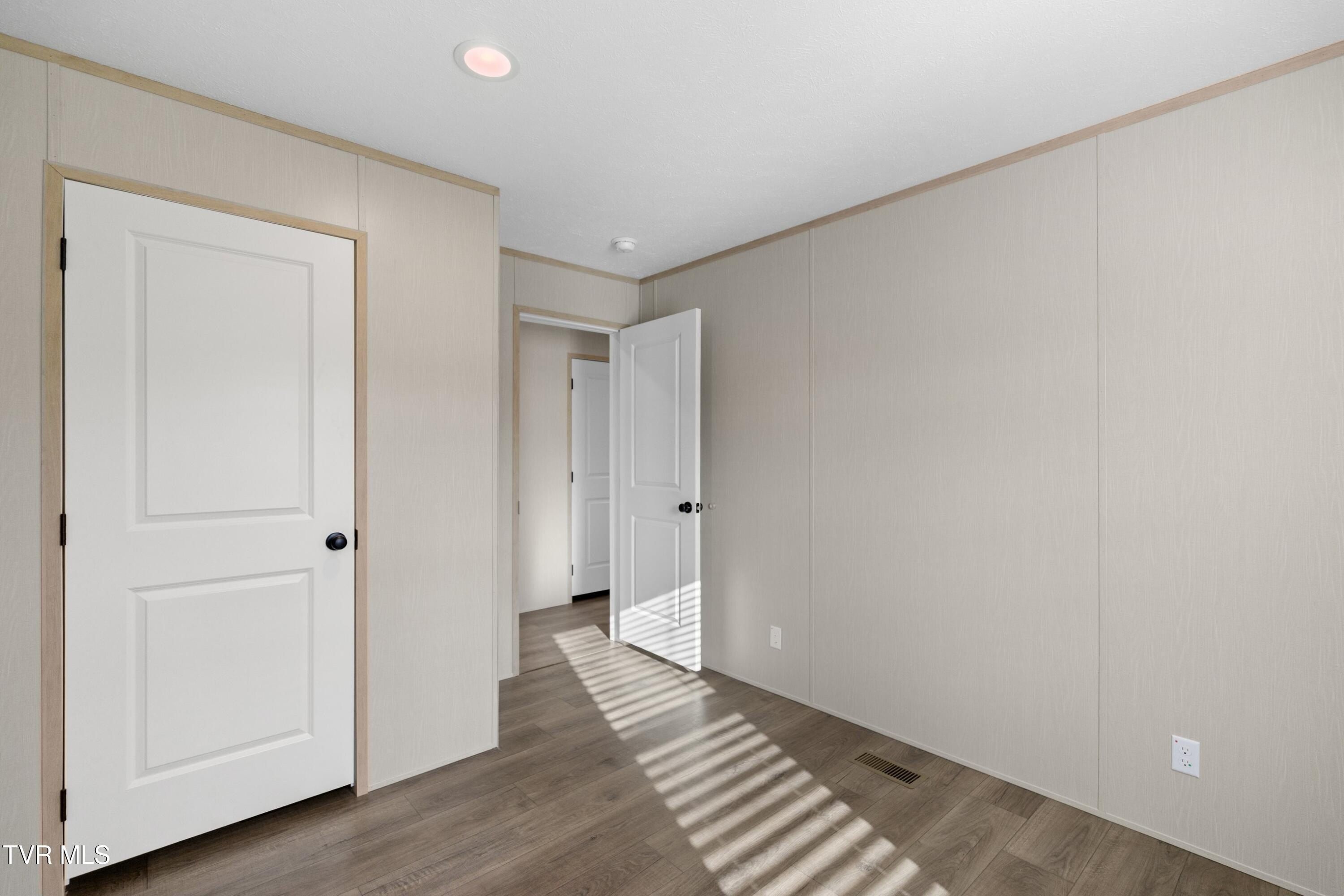 1119 Stanley Valley Road. Rogersville, TN 37857