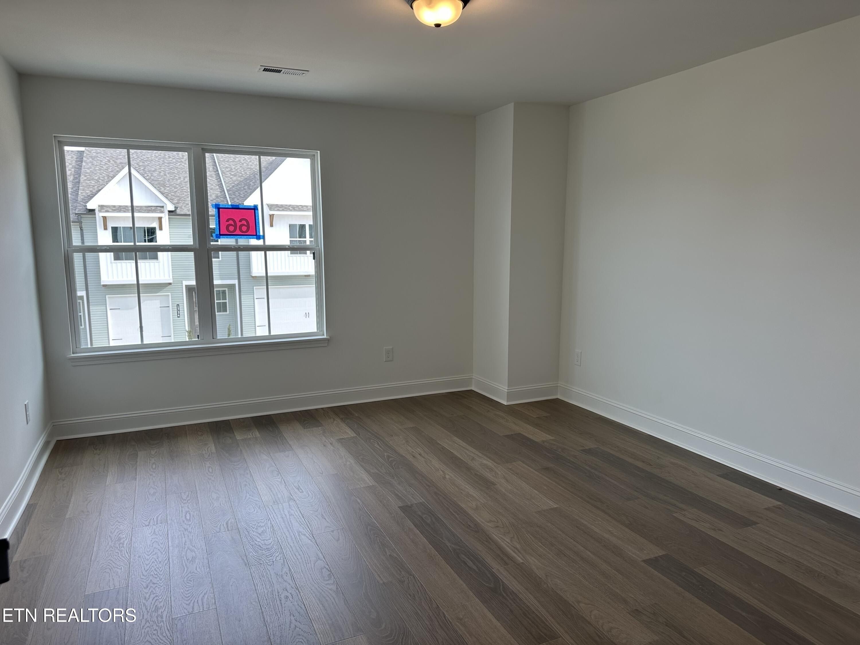 1735 Lateglow Way. Knoxville, TN 37931