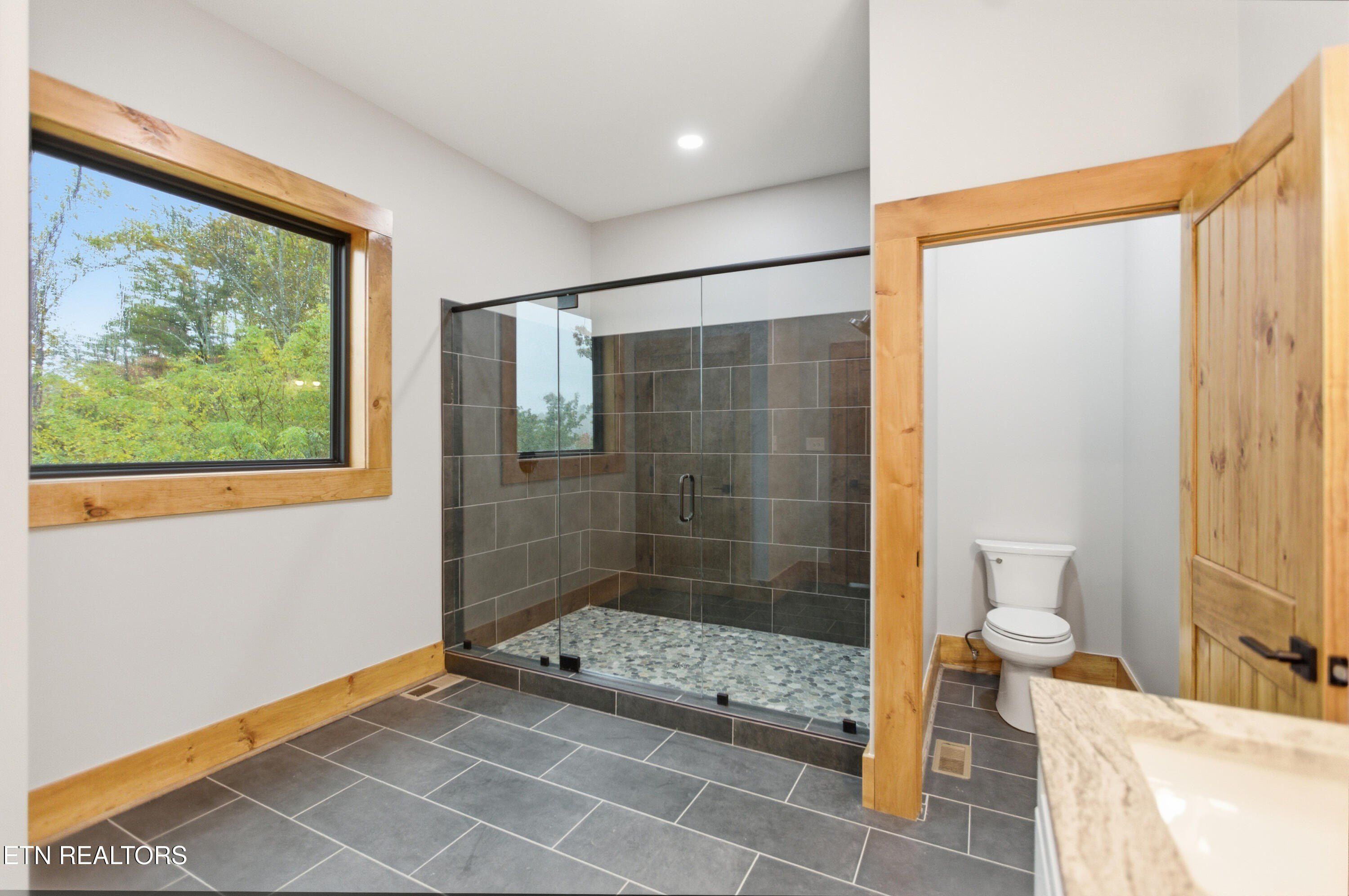 1950 Spurling Rd. Sevierville, TN 37862