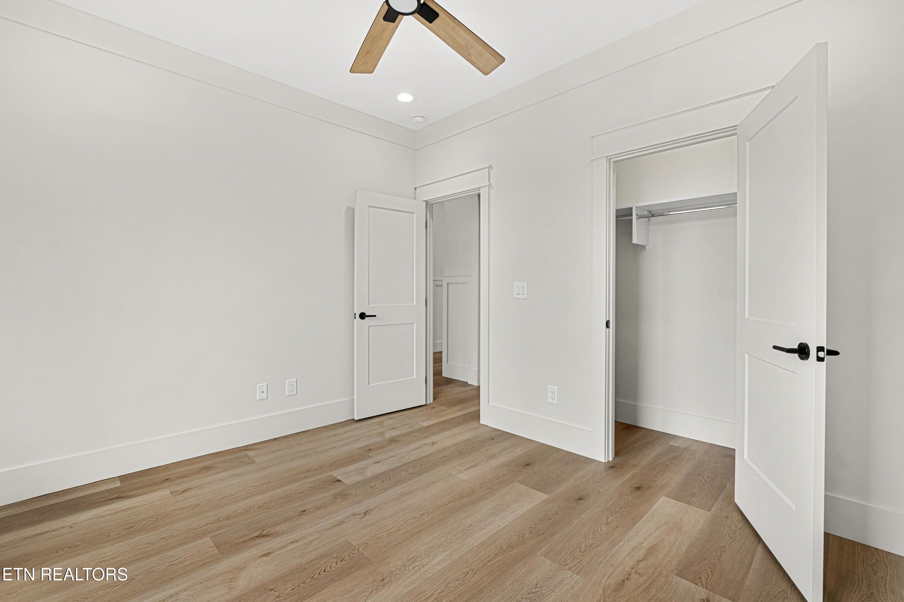 178 Elokwa Way. Loudon, TN 37774