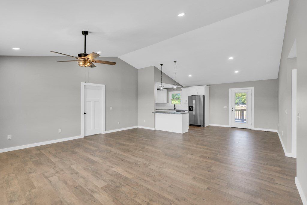 594 Harleys Ridge Road. Sparta, TN 38583