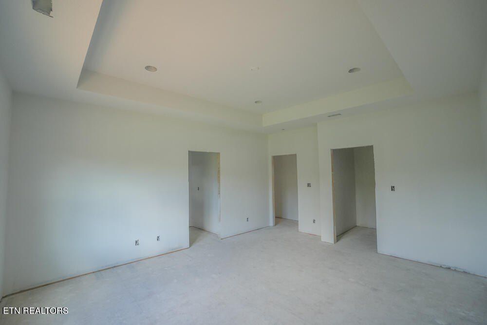 5215 N Wildwood Rd. Maryville, TN 37804