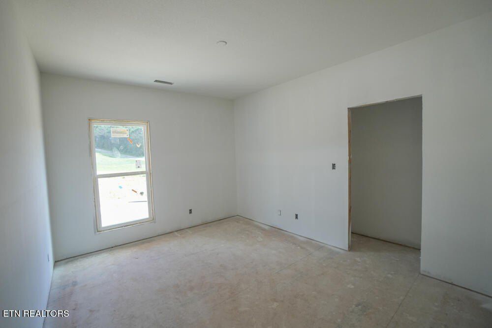 5215 N Wildwood Rd. Maryville, TN 37804