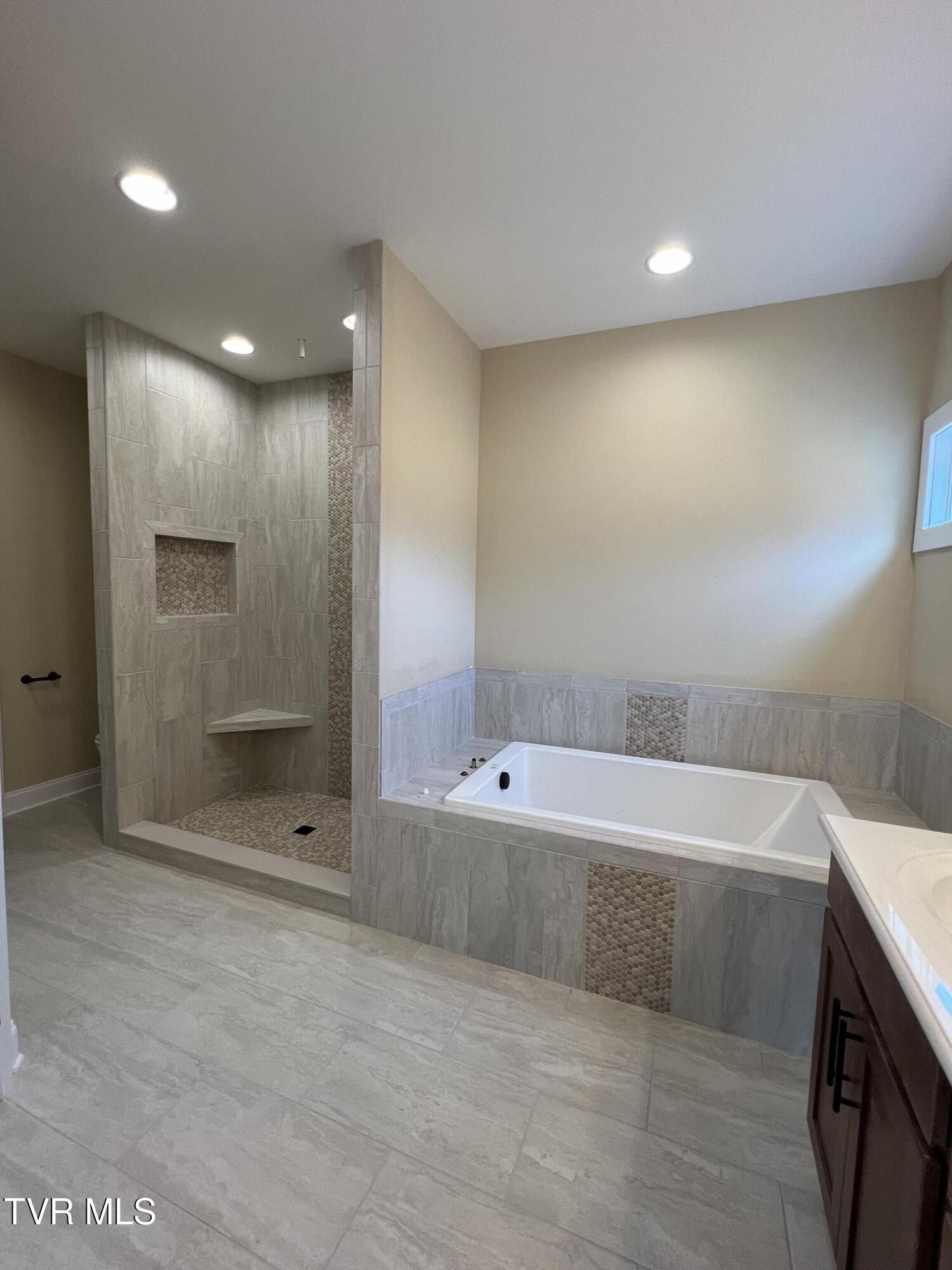 518 Middays Rest. Jonesborough, TN 37659