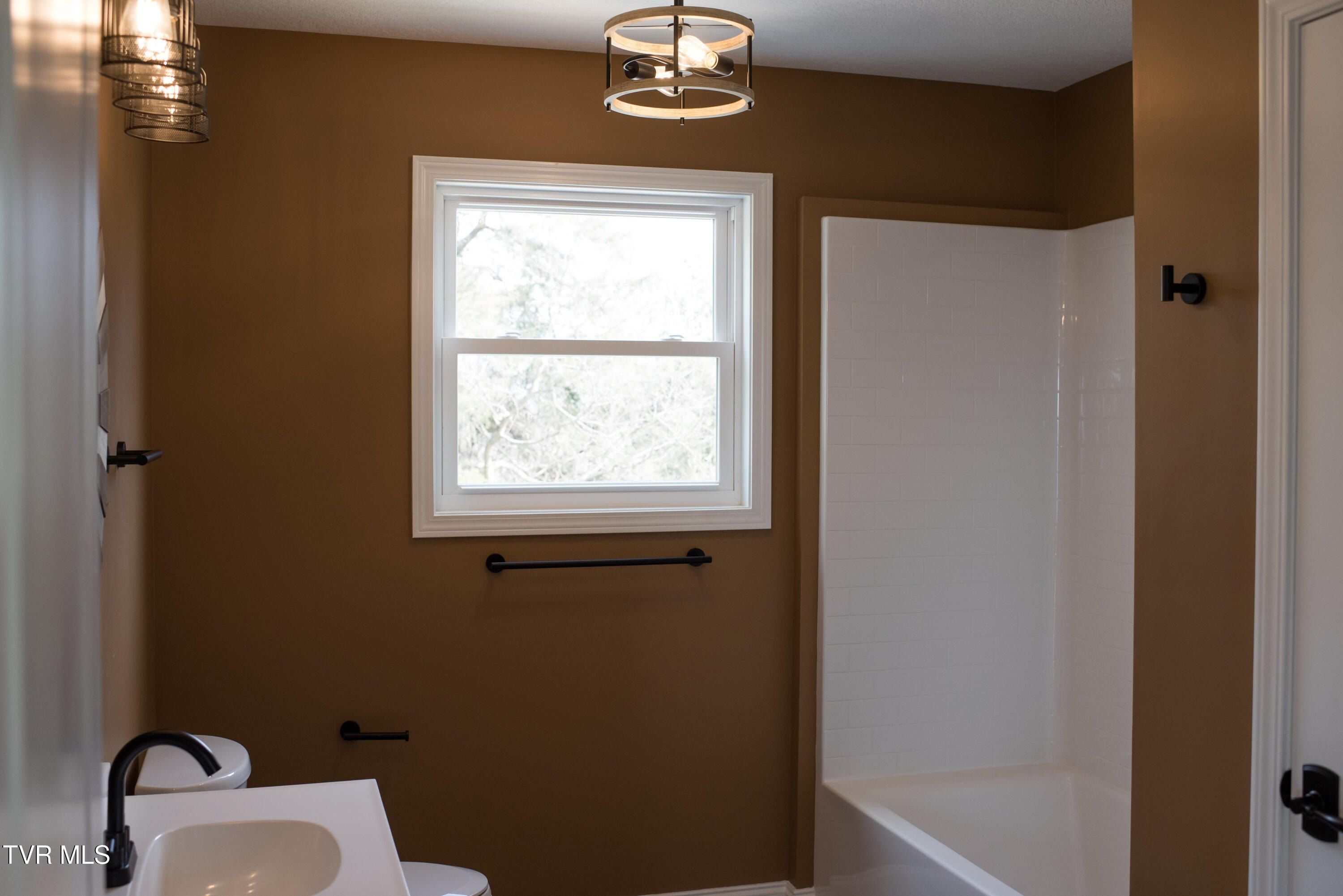 115 Red Tail Ridge. Greeneville, TN 37743