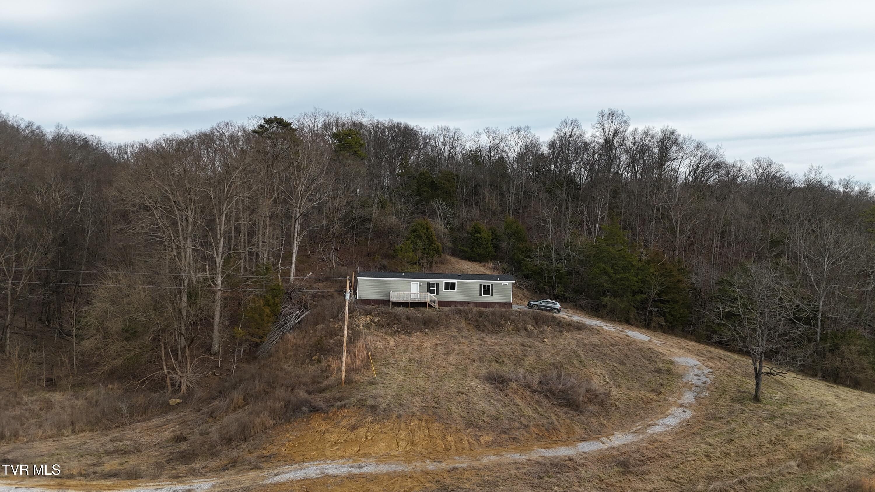 2105 Flea Ridge Road. Mohawk, TN 37810
