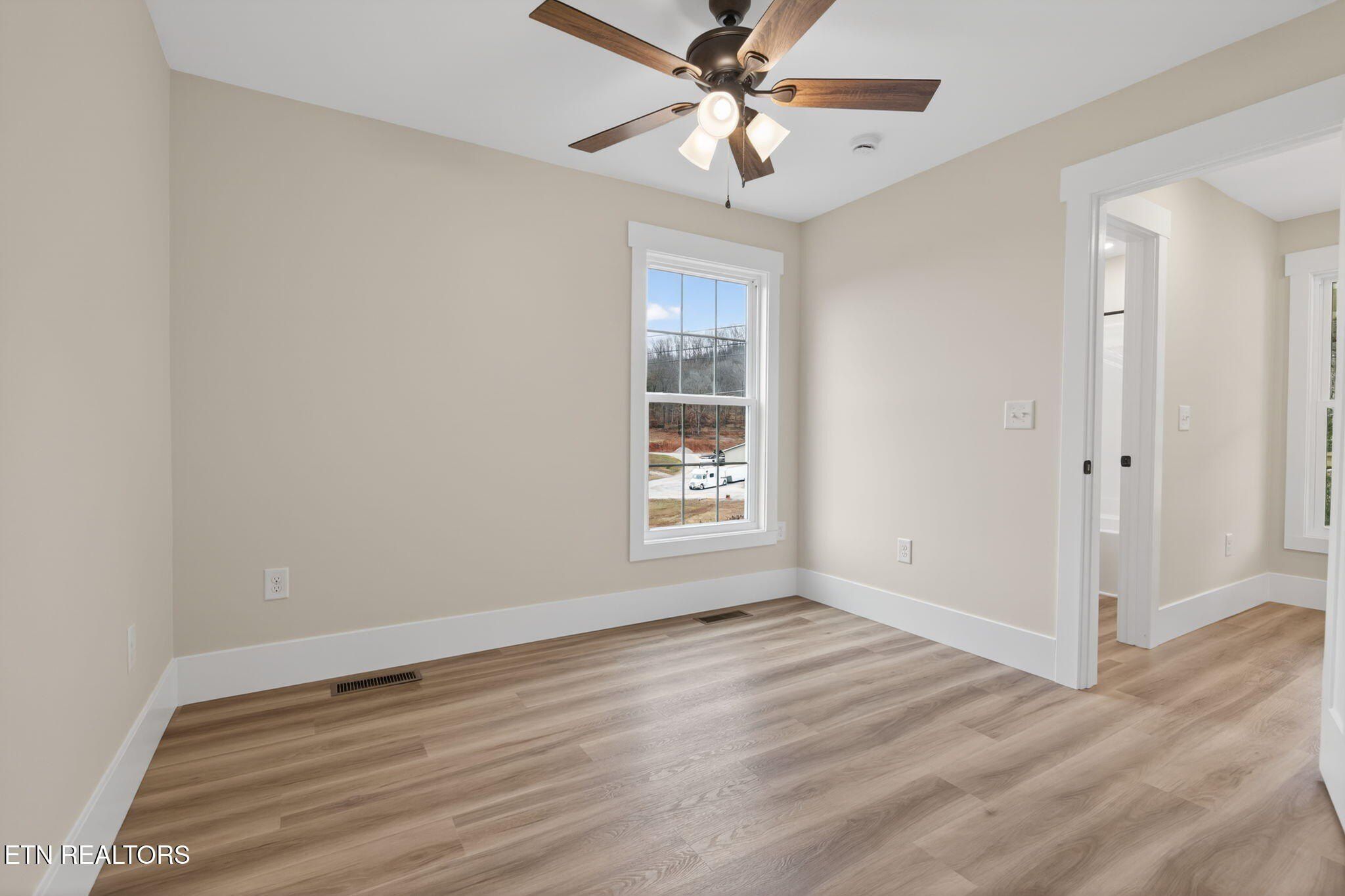 357 Beechwood Lane. Clinton, TN 37716