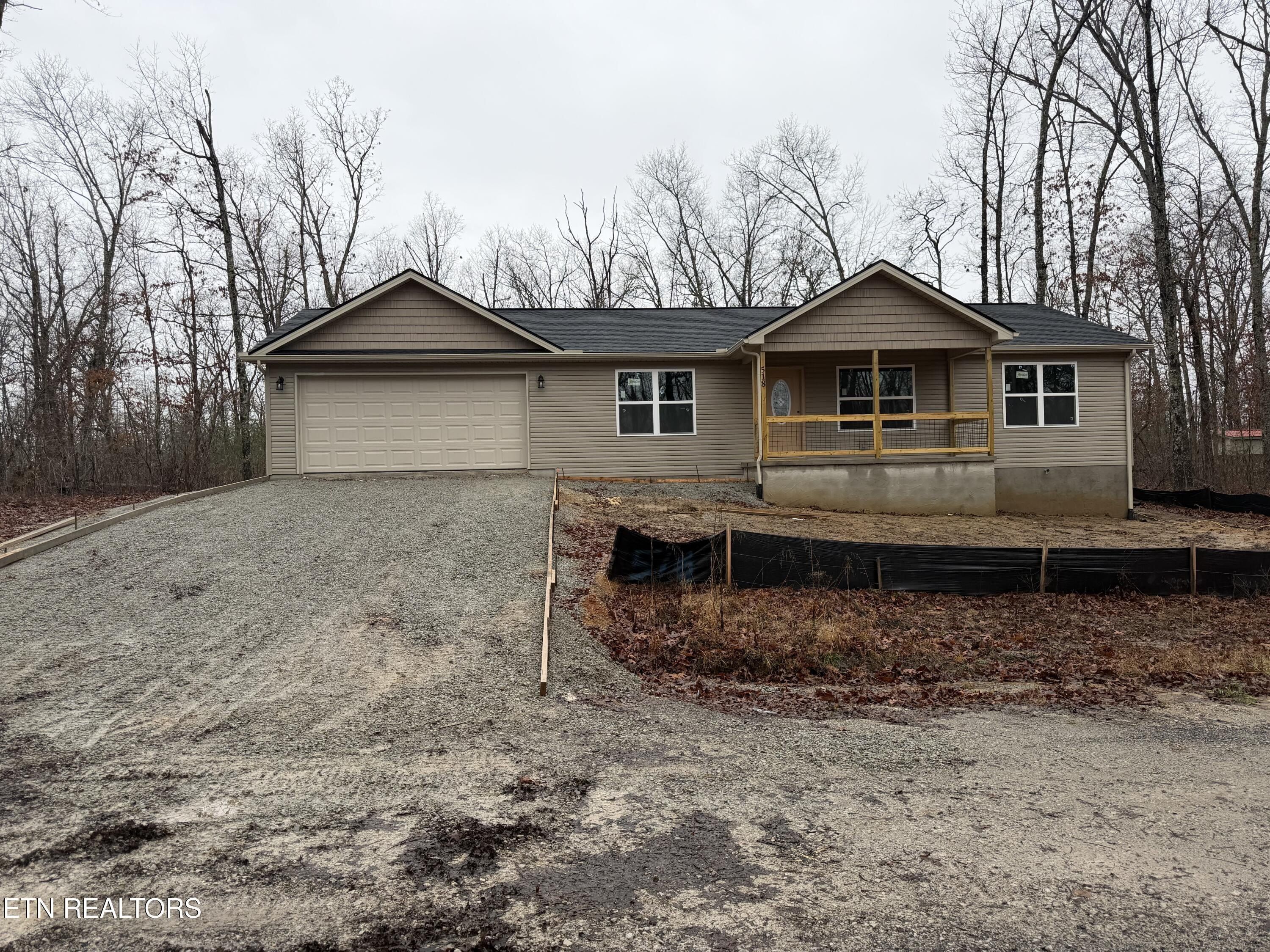 518 Algonquin Lane. Crossville, TN 38572