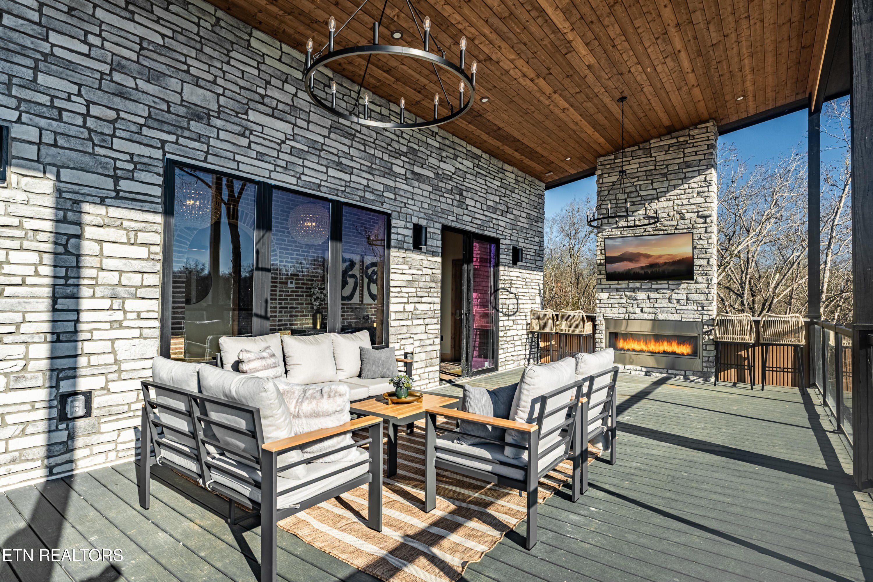 1150 Reedmont Way. Sevierville, TN 37876