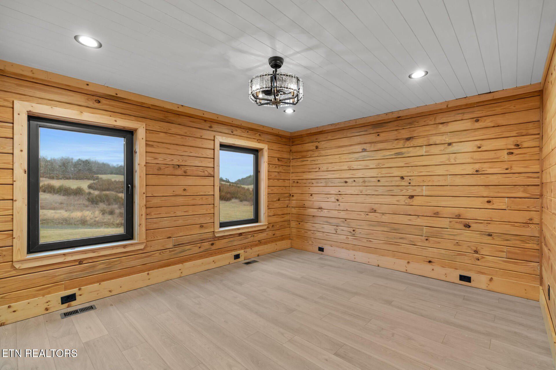 545 Lonesome Pine Rd. Bybee, TN 37713