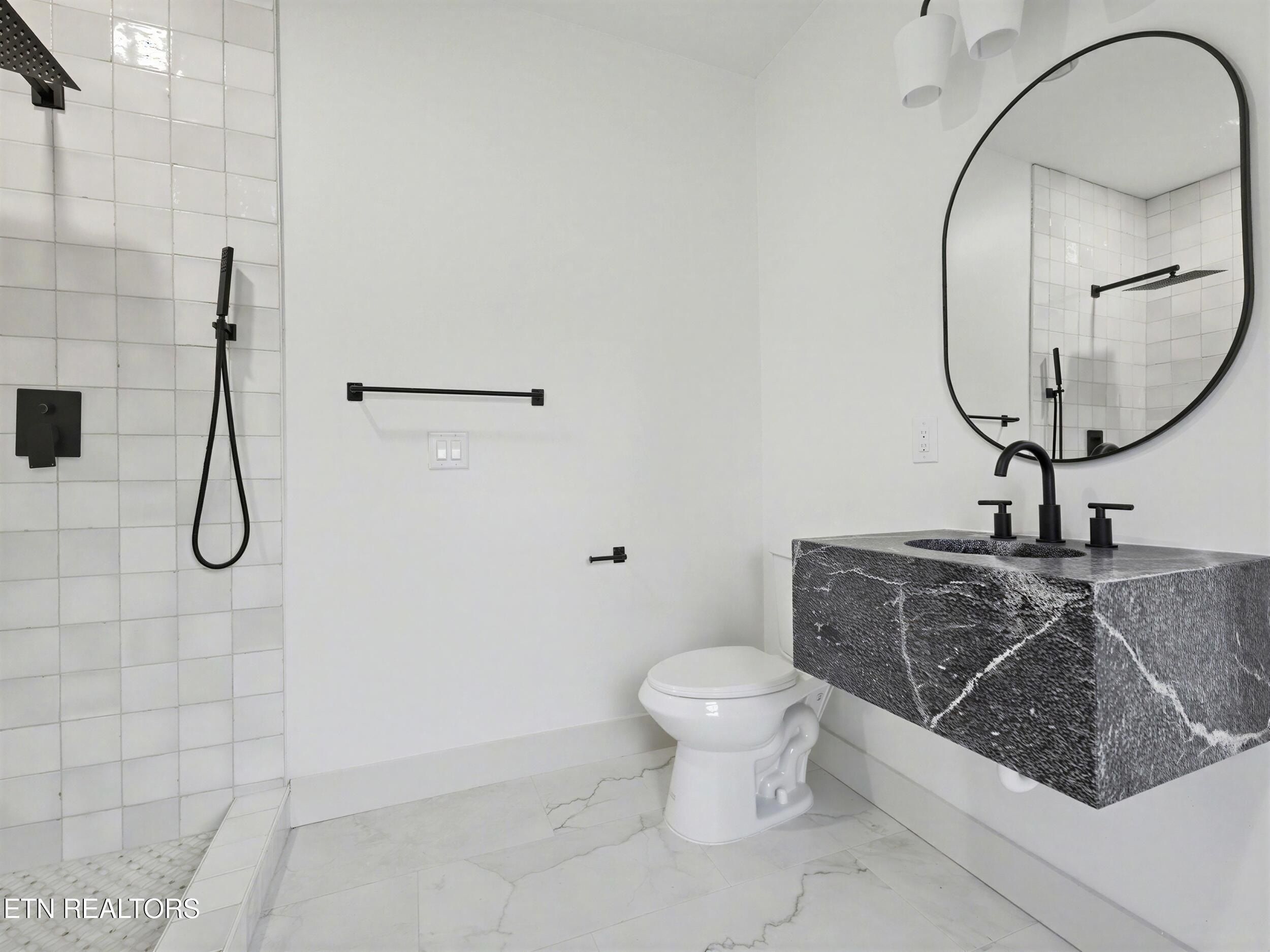 1904 Amherst Rd. Knoxville, TN 37921