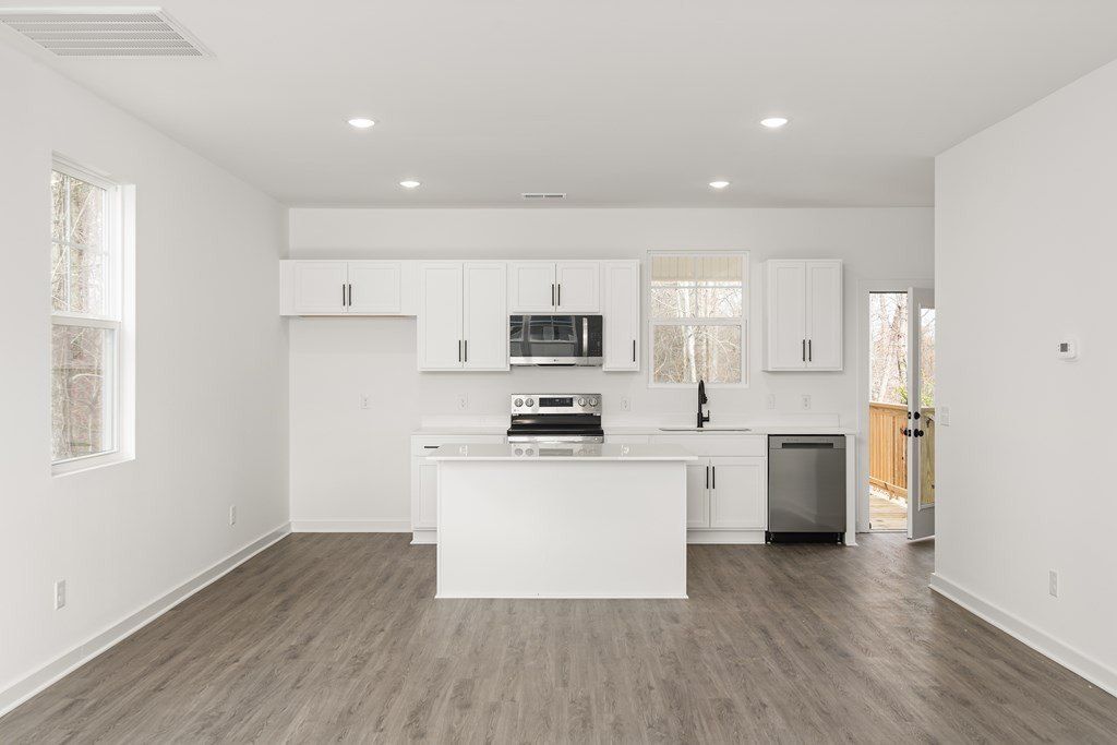 1623 Links Dr. Cookeville, TN 38506