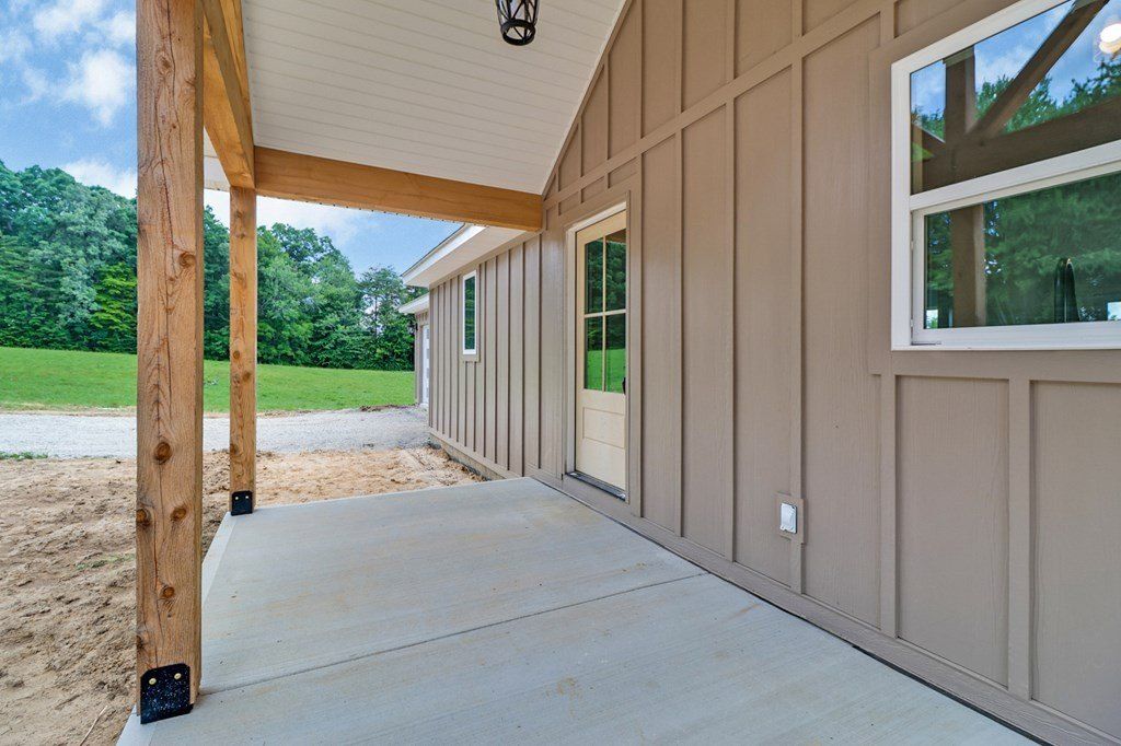 817 Hack Beaty Rd. Grimsley, TN 38565