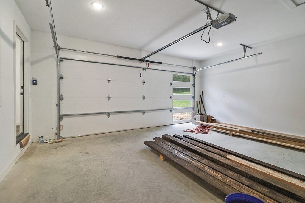 817 Hack Beaty Rd. Grimsley, TN 38565