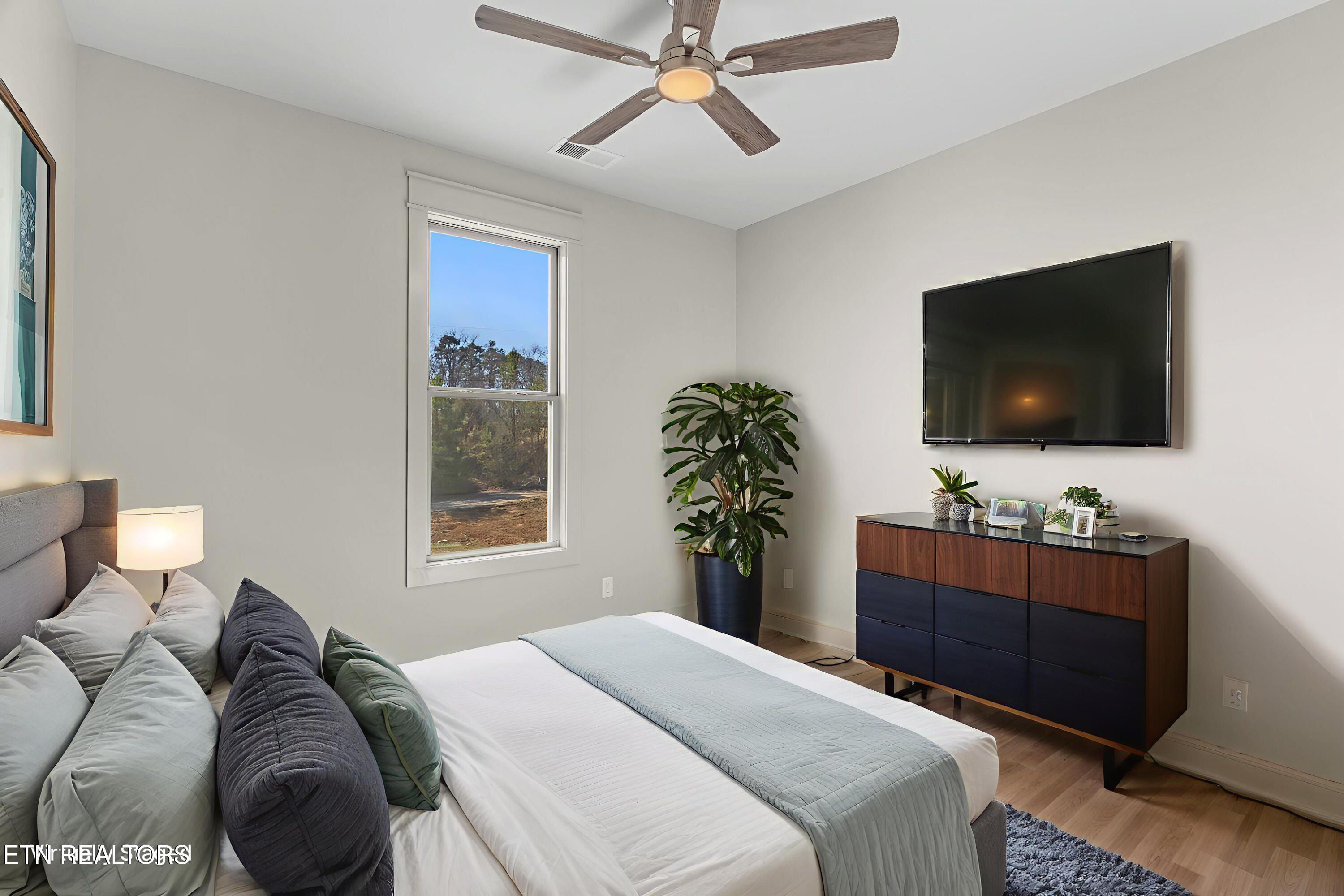 936 Bob O Drive. Dandridge, TN 37725