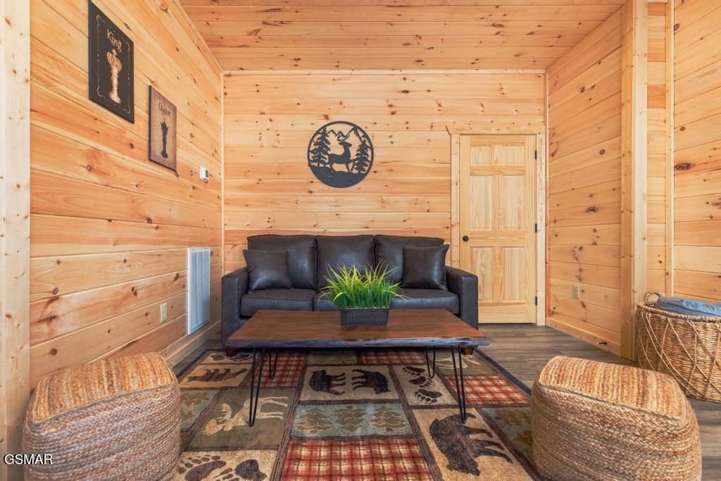 1110 Rocky Creek Way Lot 12. Pigeon Forge, TN 37863