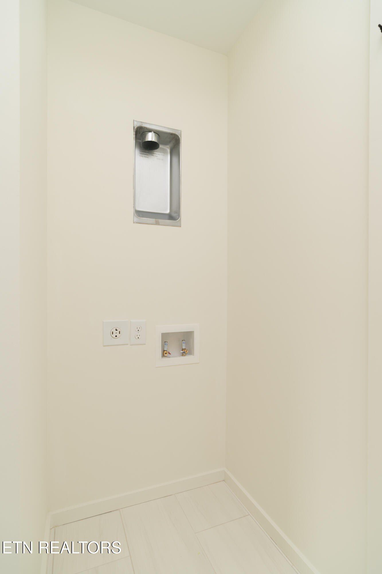 1602 N Central St Unit 101. Knoxville, TN 37917