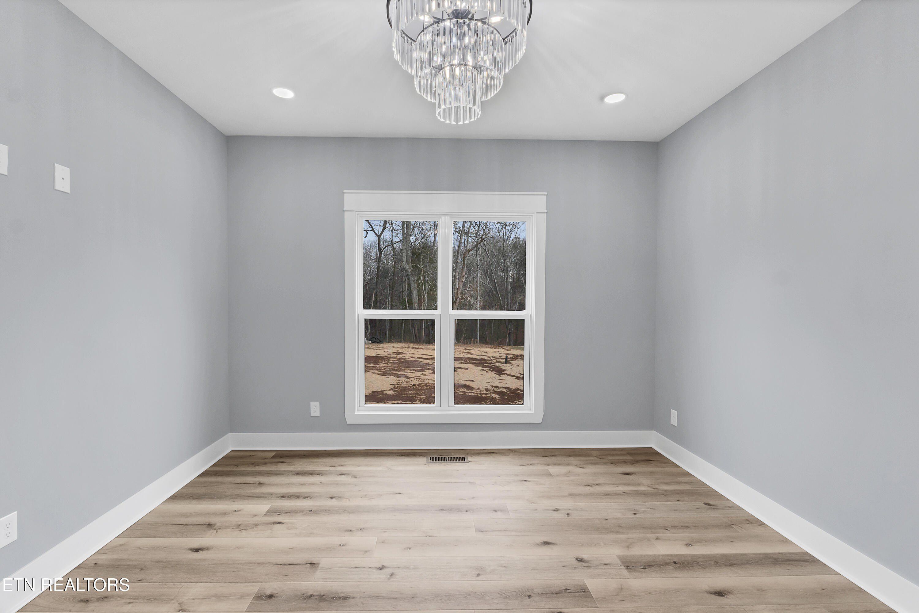 Herbert Drive. Greenback, TN 37742