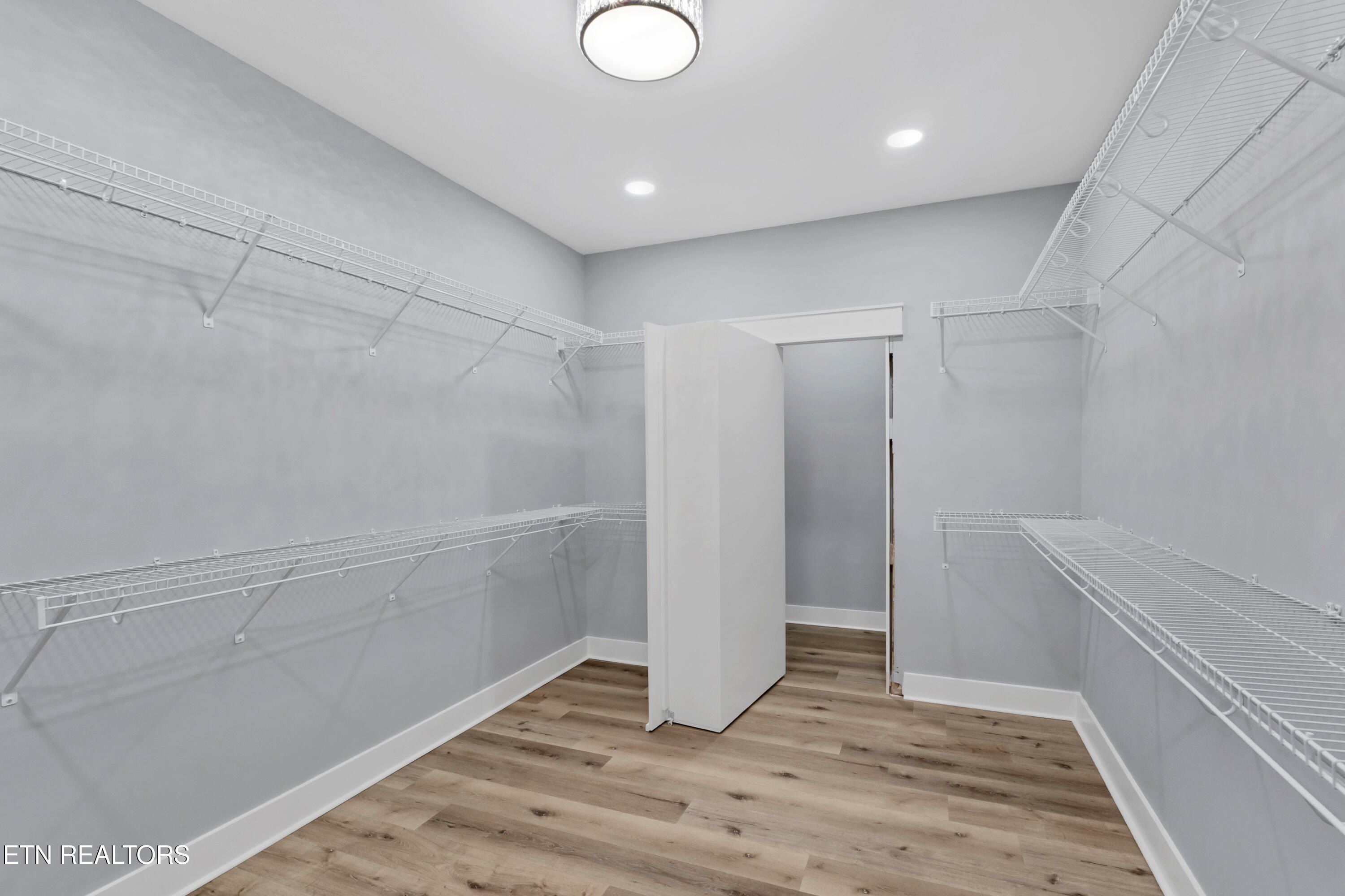 1114 Herbert Drive. Greenback, TN 37742