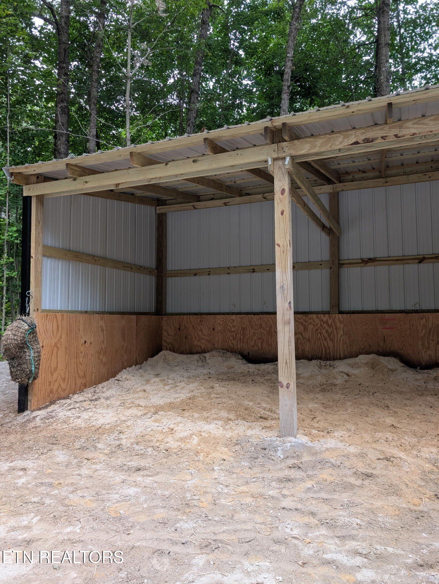 108 Shotgun Annie Rd. Jamestown, TN 38556