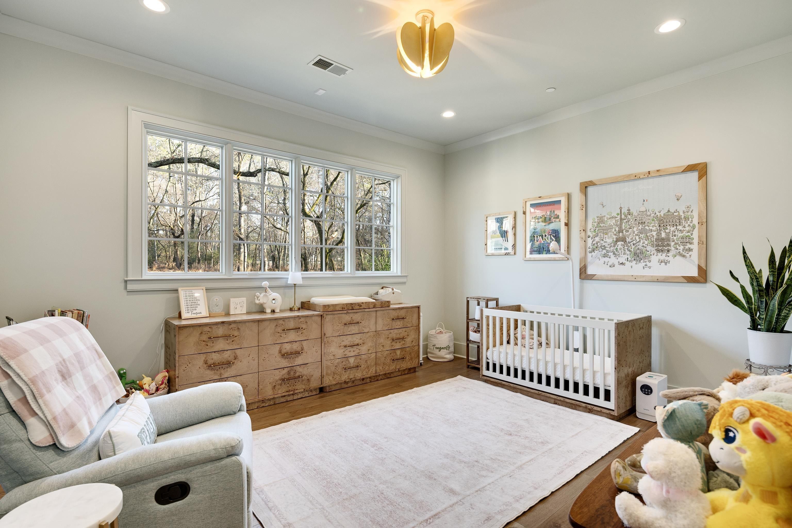 9713 Poplar. Germantown, TN 38139