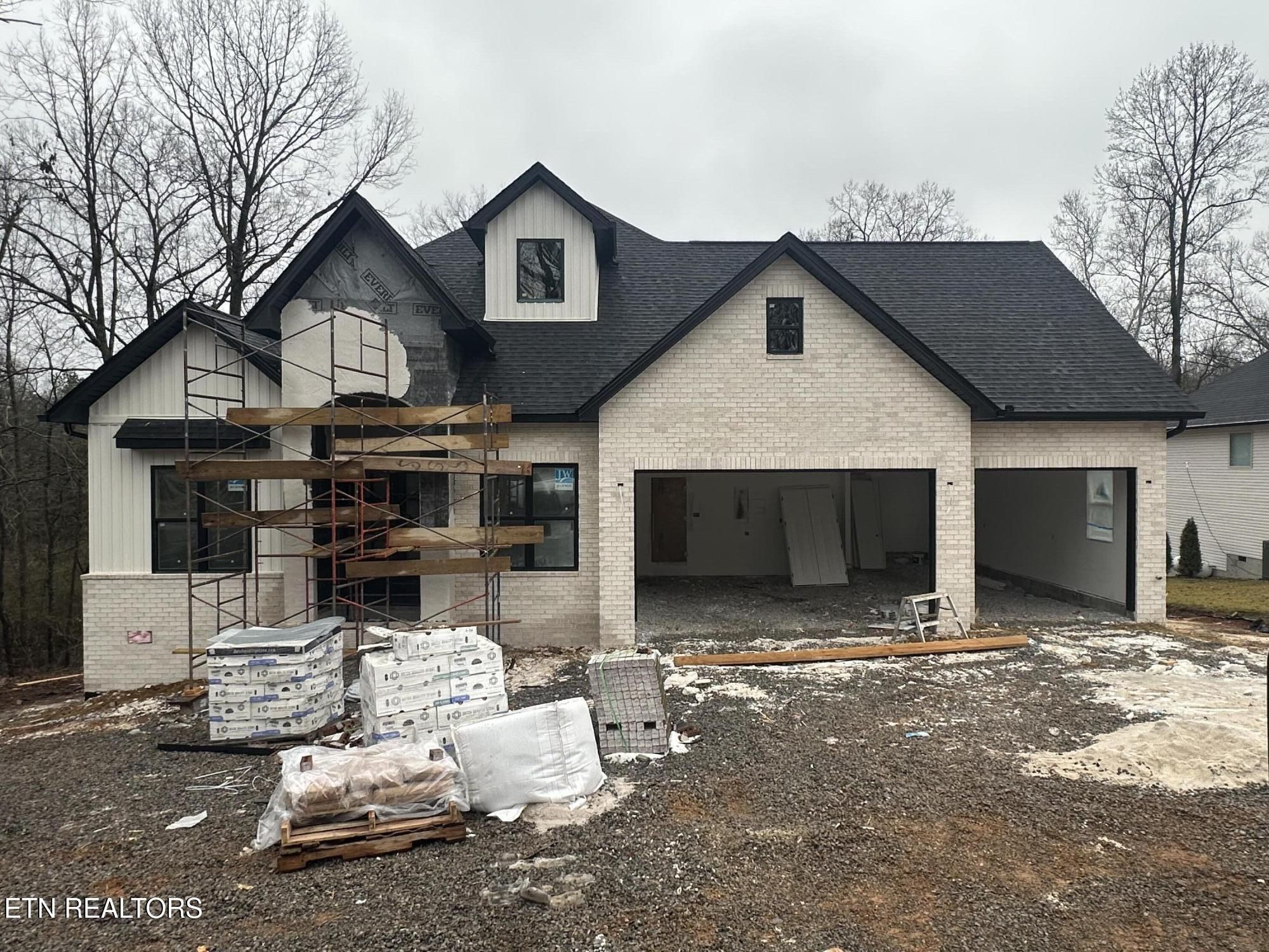 108 Doya Lane. Loudon, TN 37774