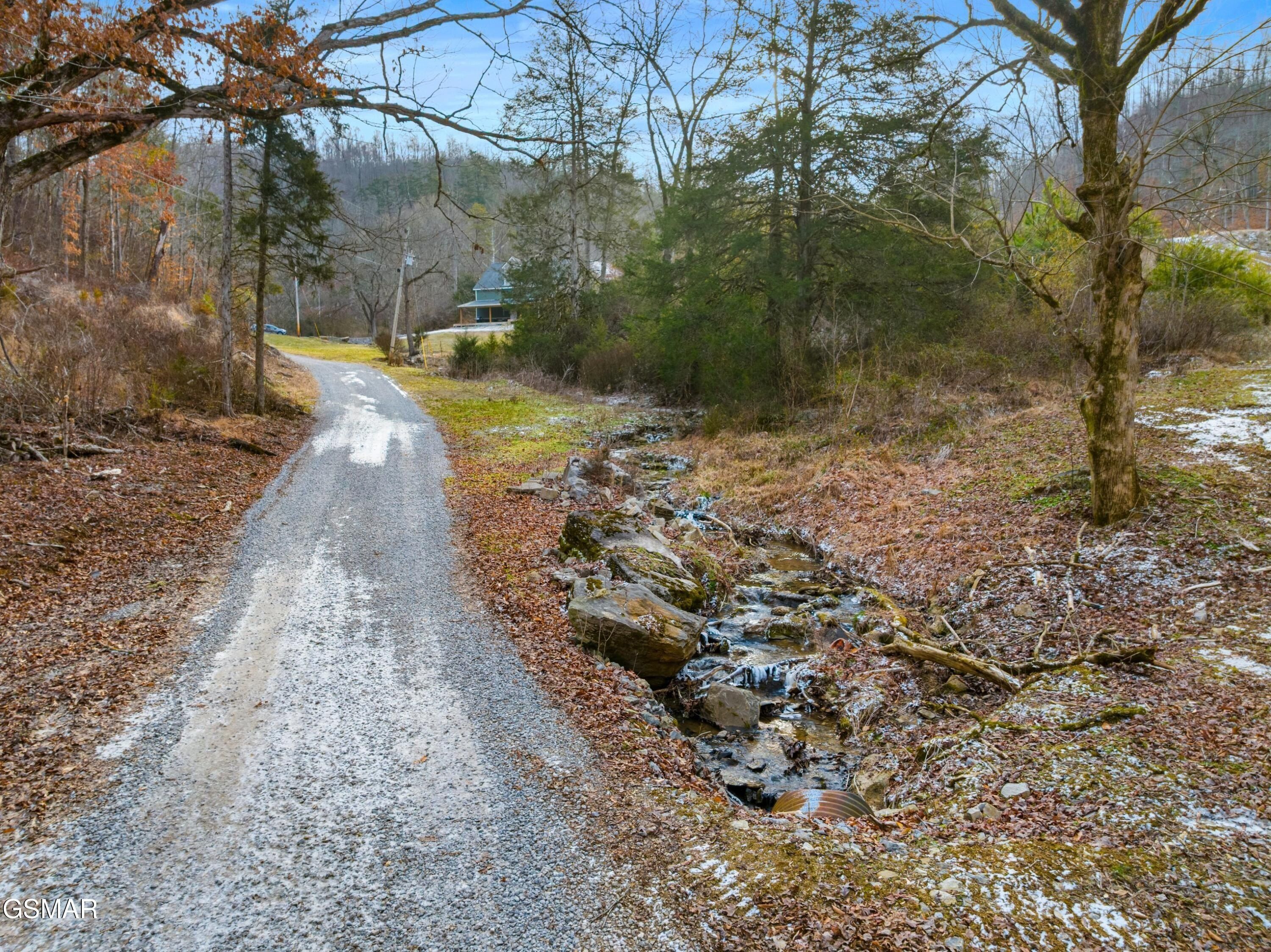 260 Shepard Lane. Thorn Hill, TN 37881