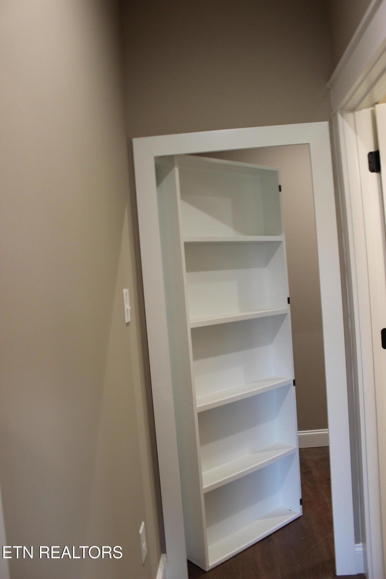 140 Wilshaw Court. Madisonville, TN 37354