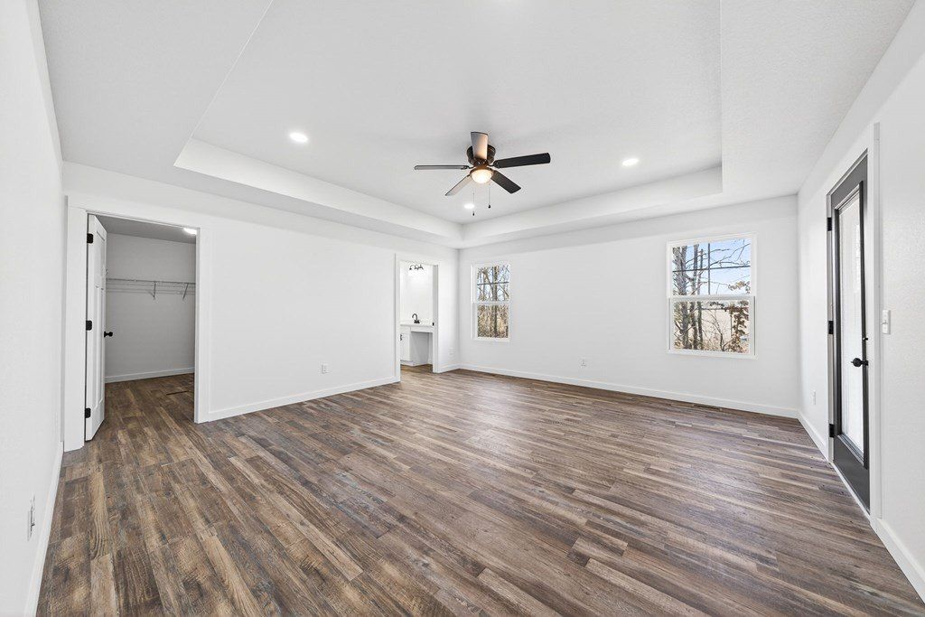 175 Sky View Meadow Drive. Crossville, TN 38555