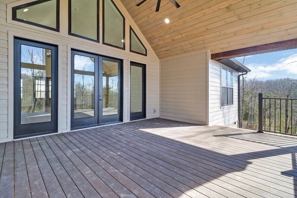 910 Eastridge Pass. Monterey, TN 38574