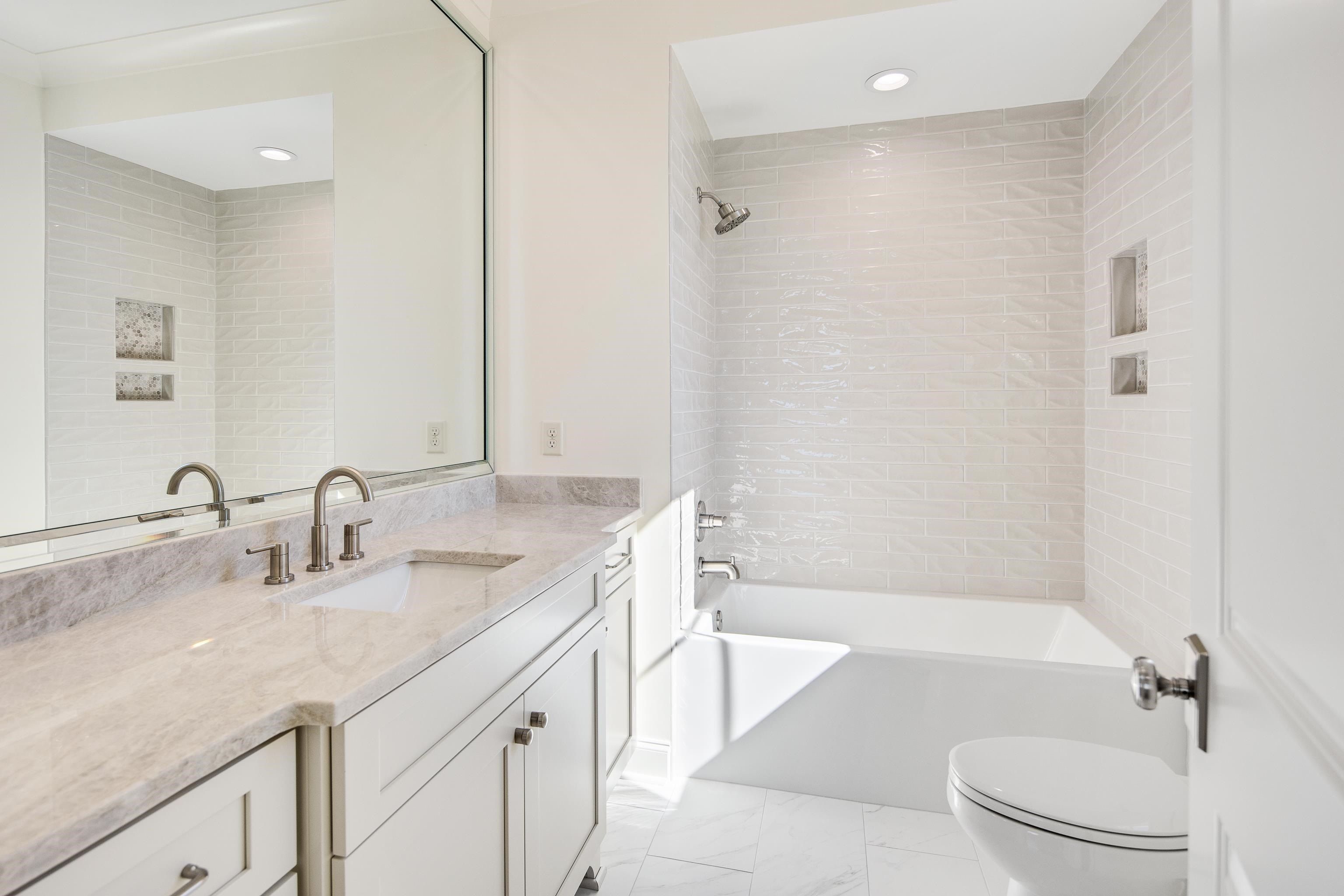 3116 Chapel Woods. Germantown, TN 38139