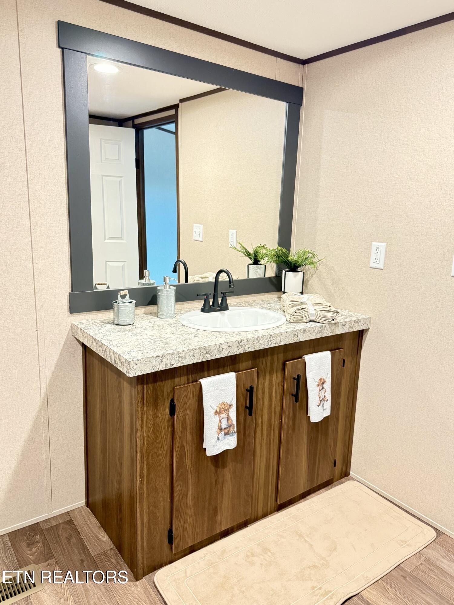 230 Hill Loop. Madisonville, TN 37354