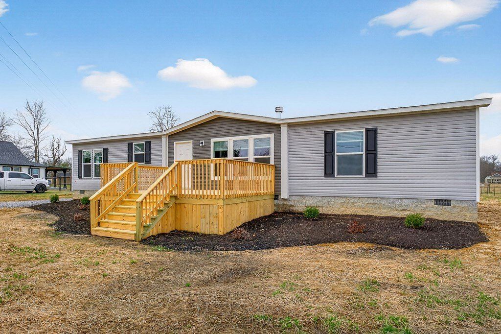 986 Dry Creek Rd. Smithville, TN 37166