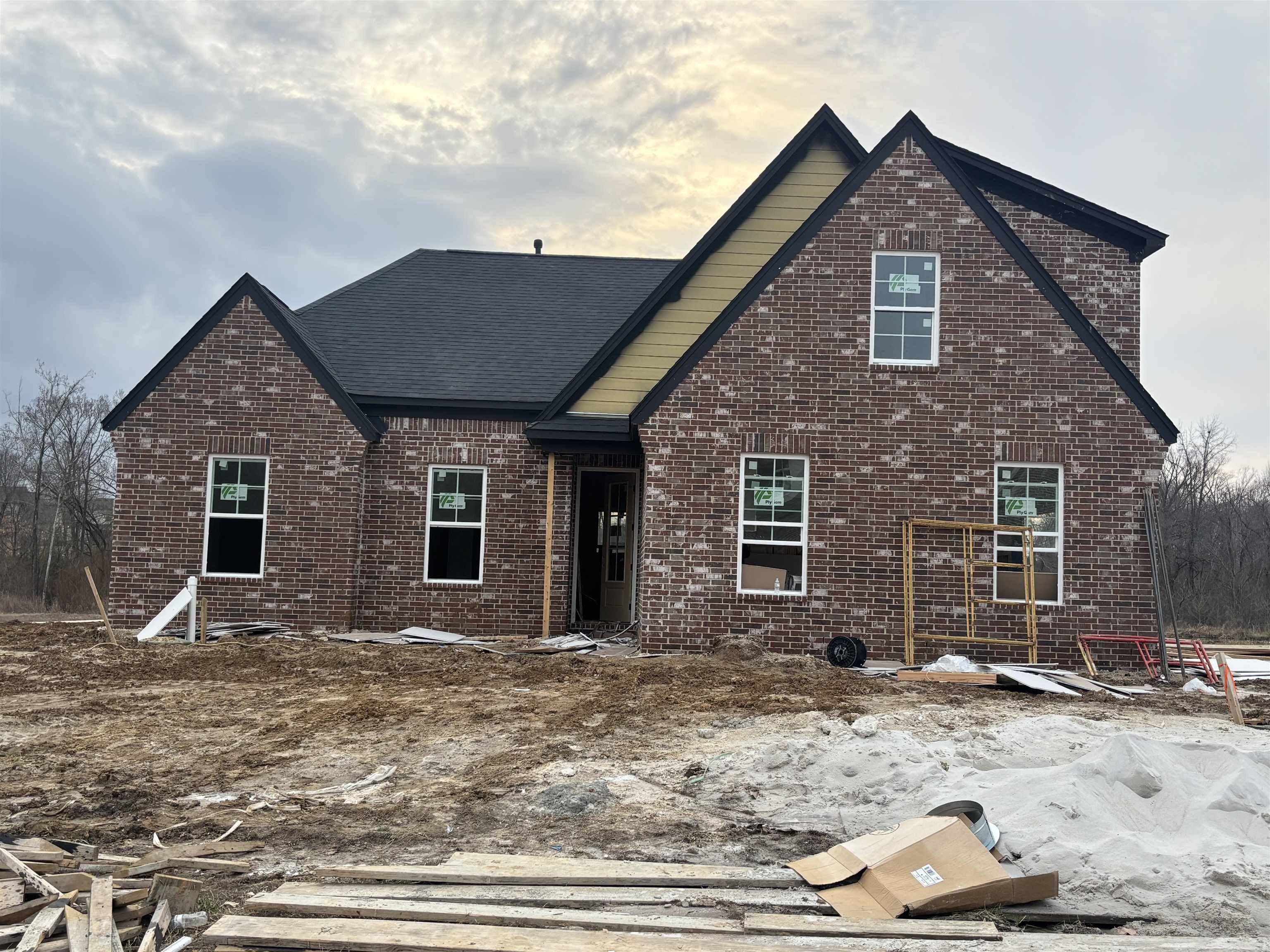 35 Catalpa. Atoka, TN 38004