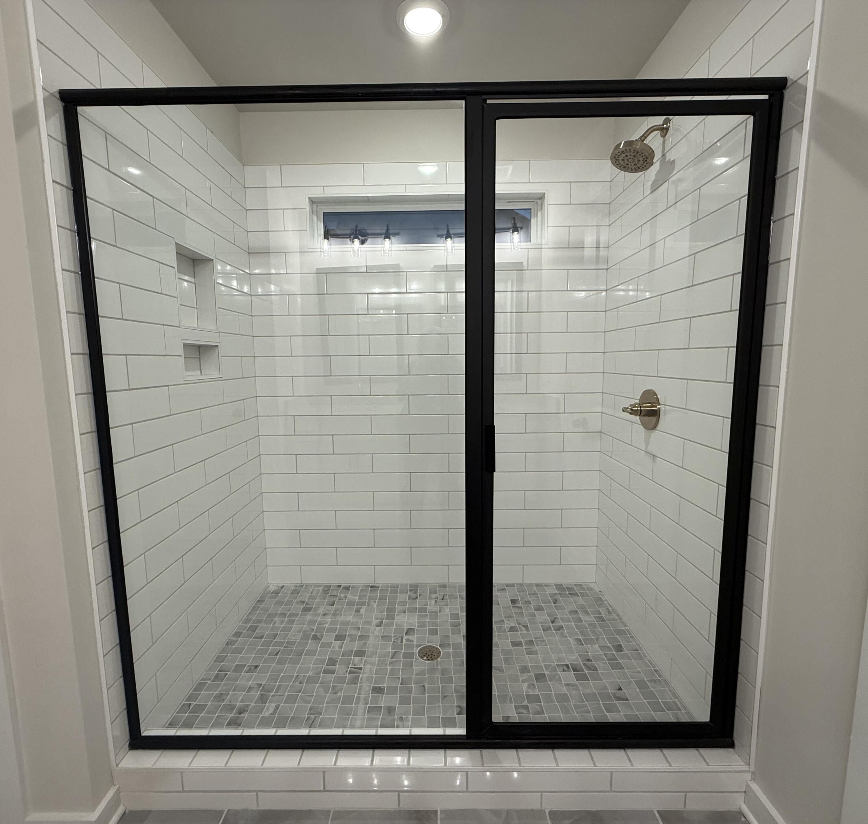 9295 Alban Chase Drive. Ooltewah, TN 37363