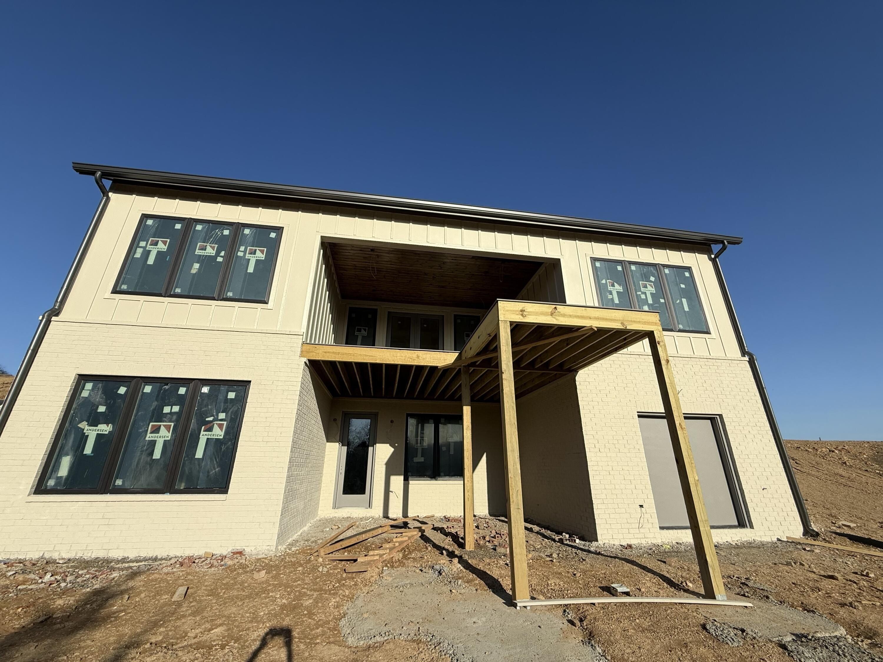 1203 London Woods Way. Apison, TN 37302