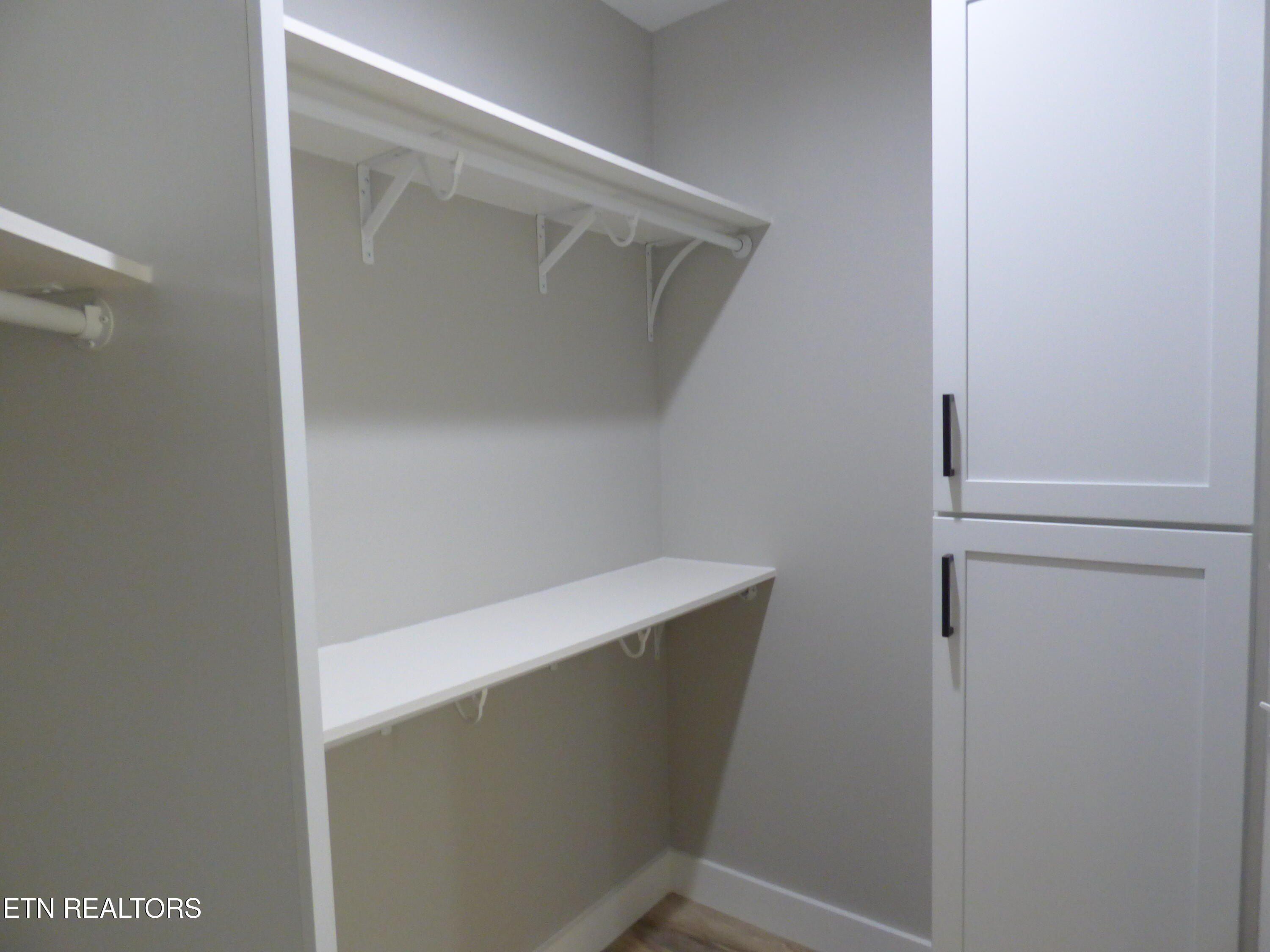 144 Hawes Circle. Crossville, TN 38558