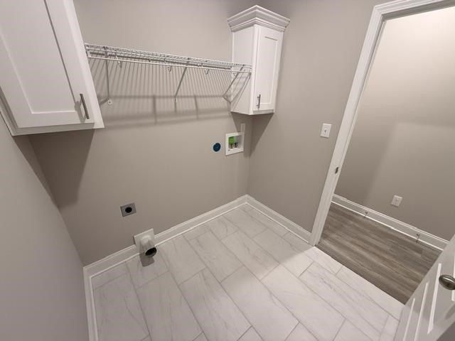 568 Rosalie Woods. Cordova, TN 38018