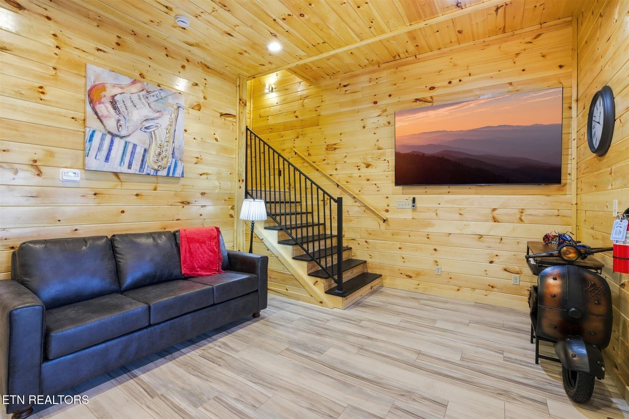 939 Pine Valley Way. Sevierville, TN 37862