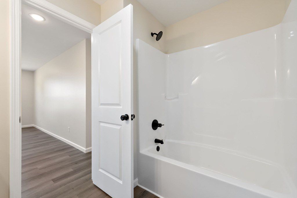 14305 Old Kentucky Rd. Walling, TN 38587