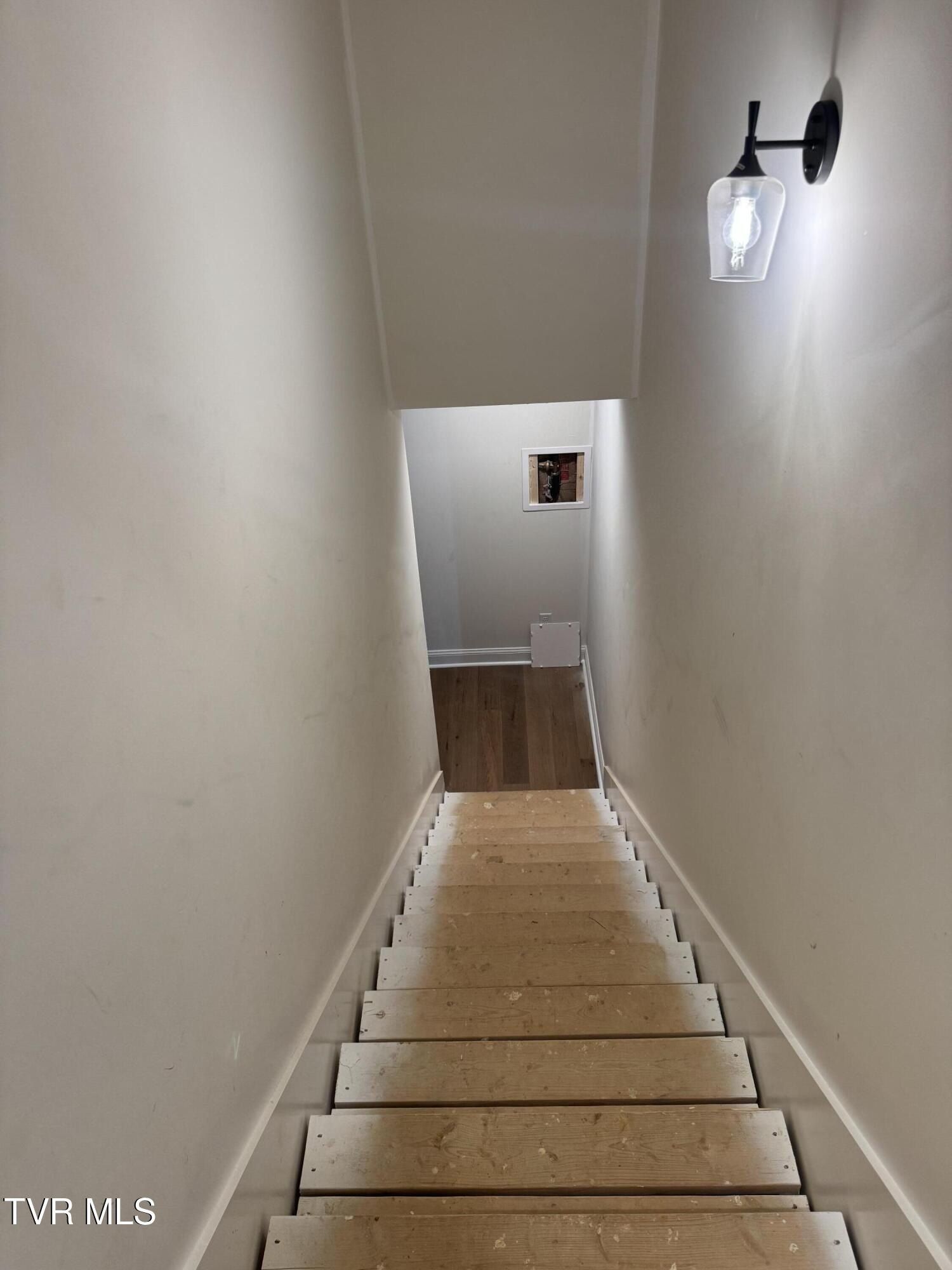 1208 Hawley Road. Blountville, TN 37617