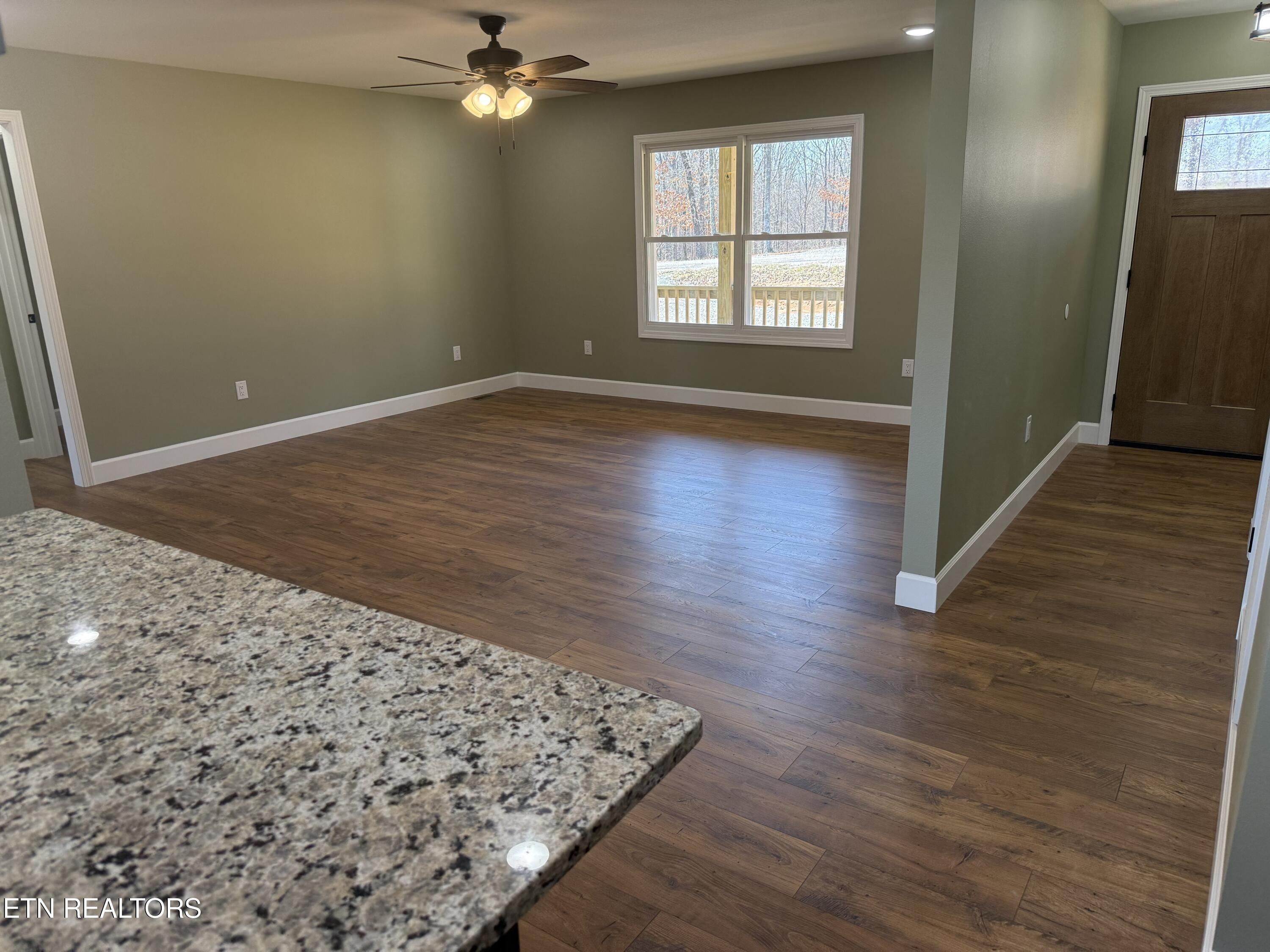 382 Bear Knob Lane. Crawford, TN 38554