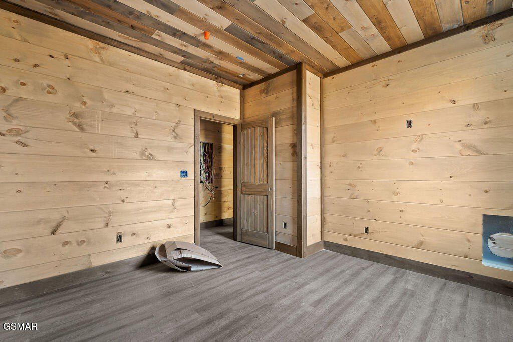 535 Forrest Springs Drive. Gatlinburg, TN 37738